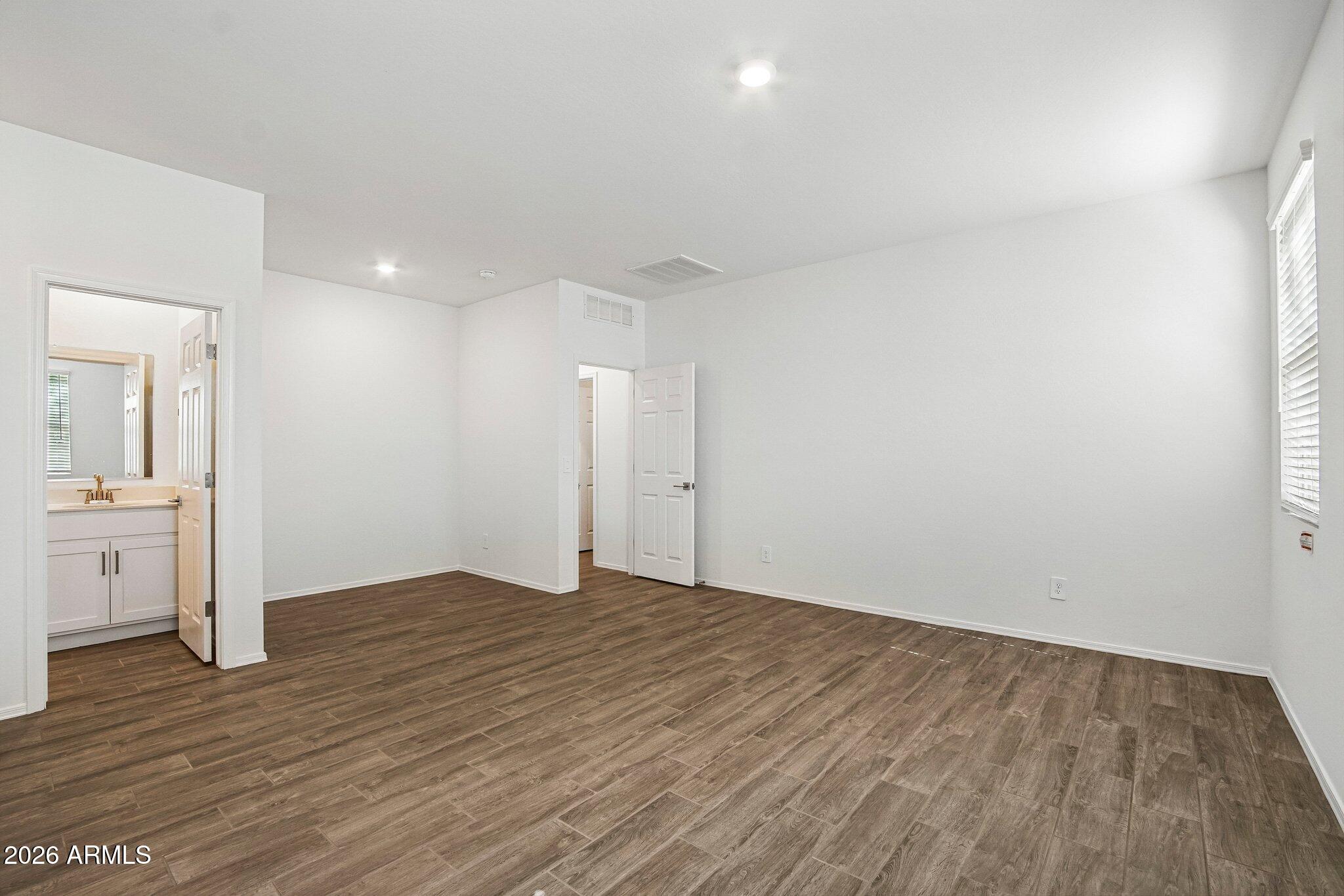 24071 W HUNTINGTON Drive