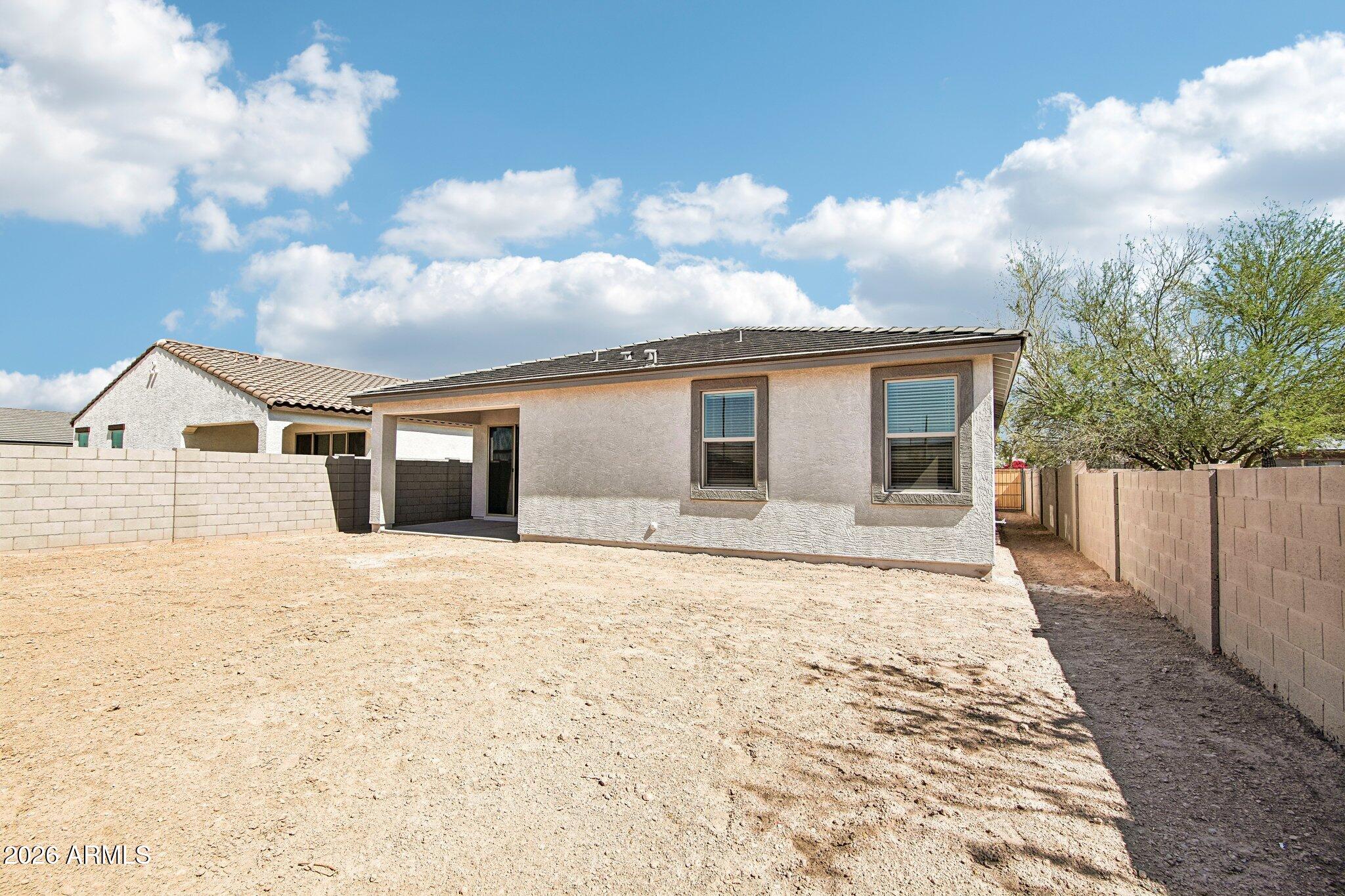 24071 W HUNTINGTON Drive