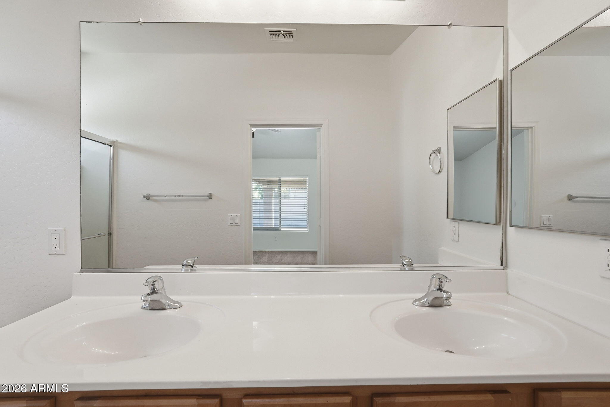 4522 E ALAMO Street