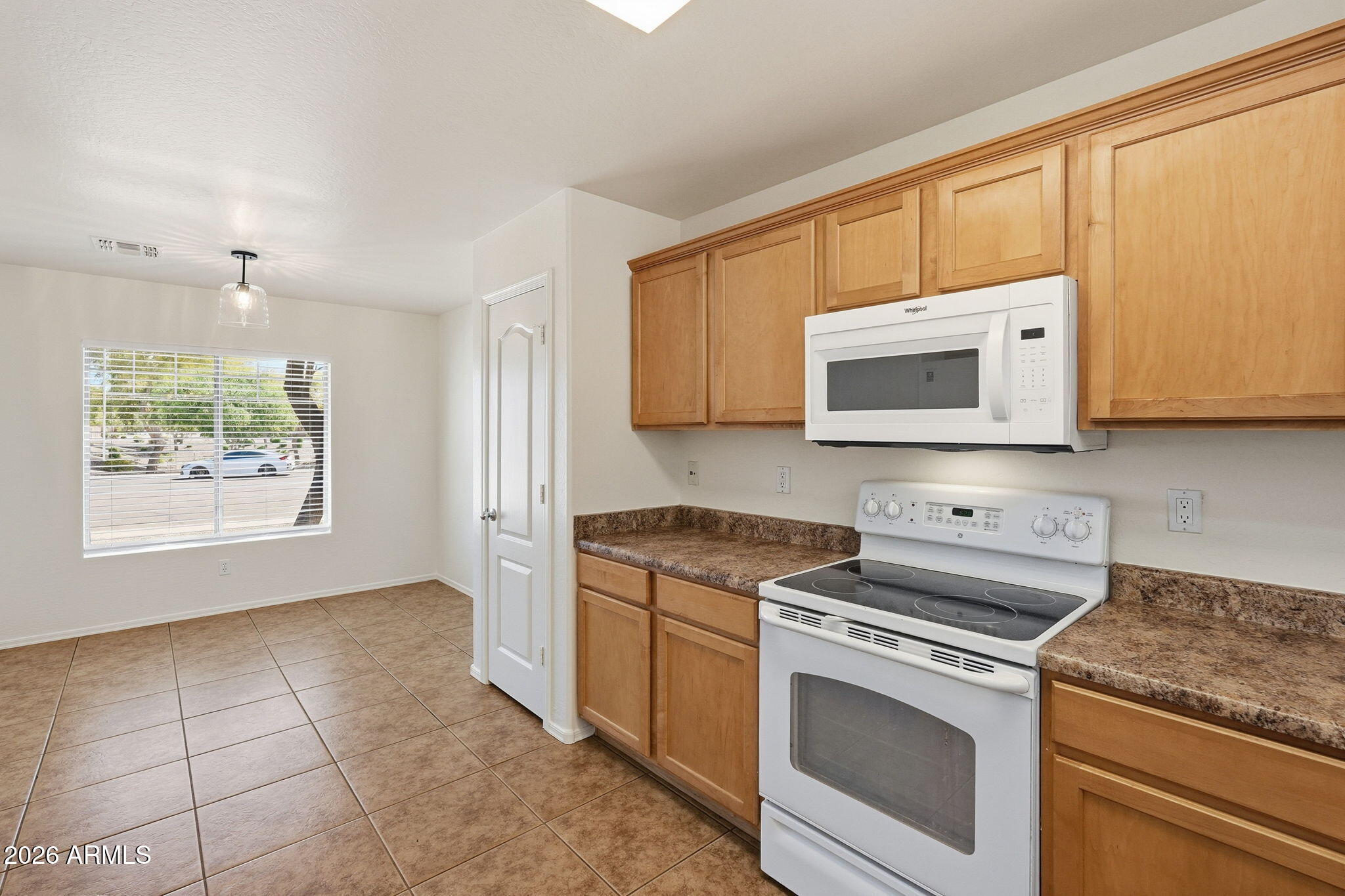 4522 E ALAMO Street