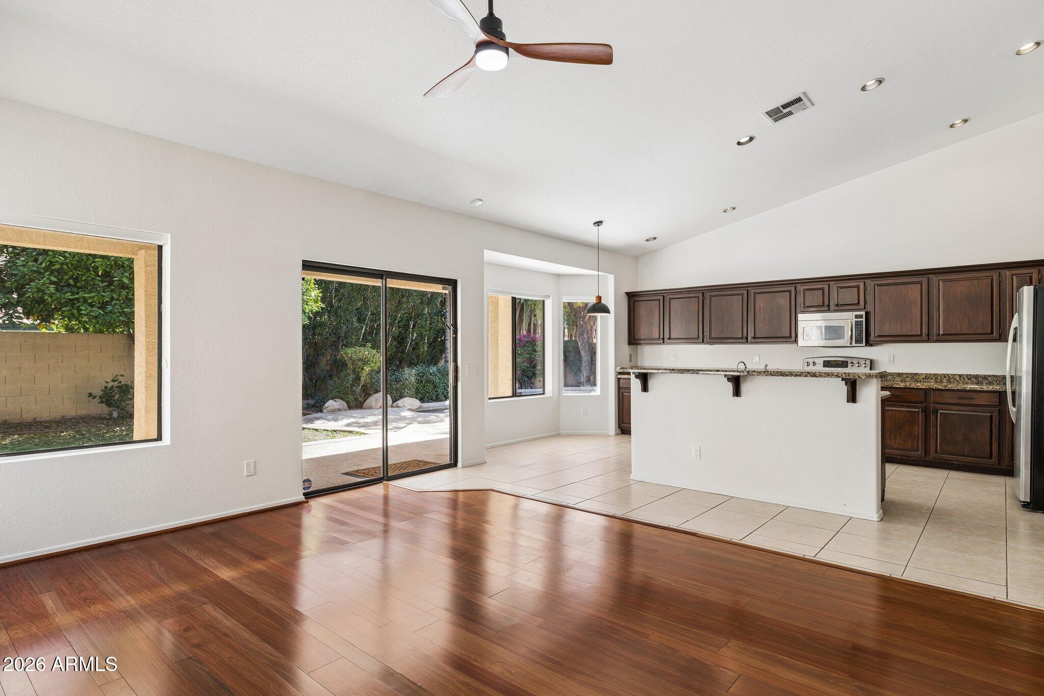 5637 E BEVERLY Lane
