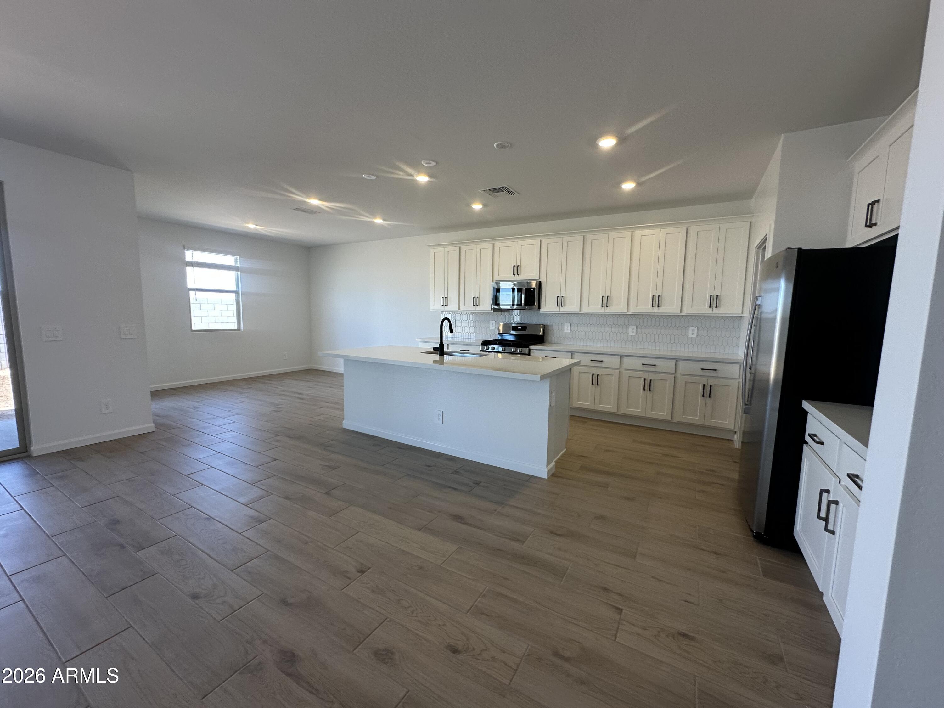 46992 W PECAN WOODS