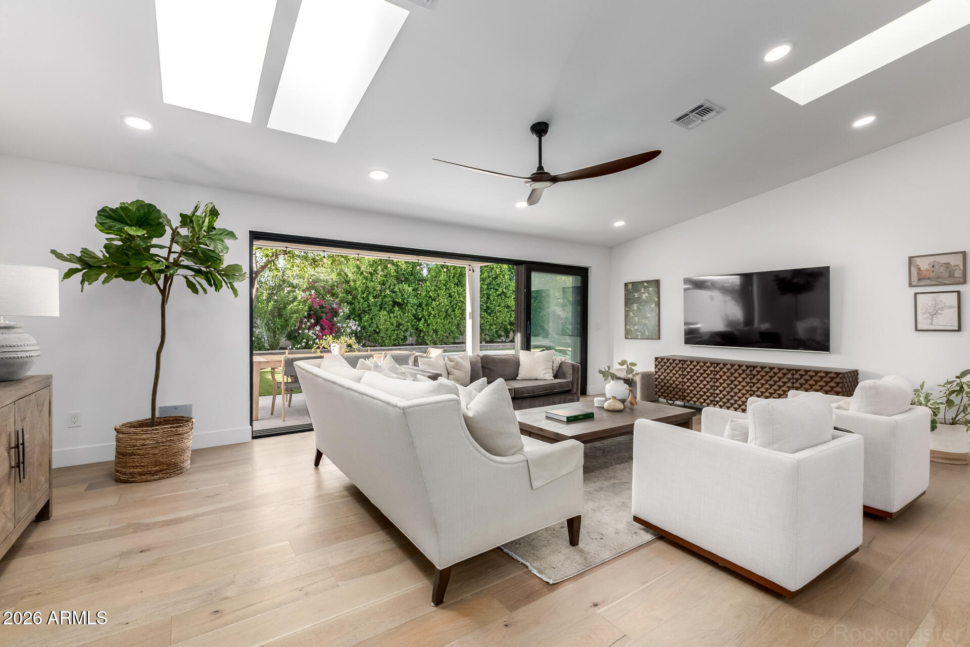 8600 E SAN DANIEL Drive