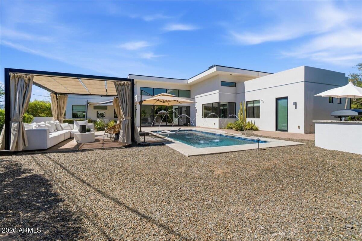 4319 E MARION Way
