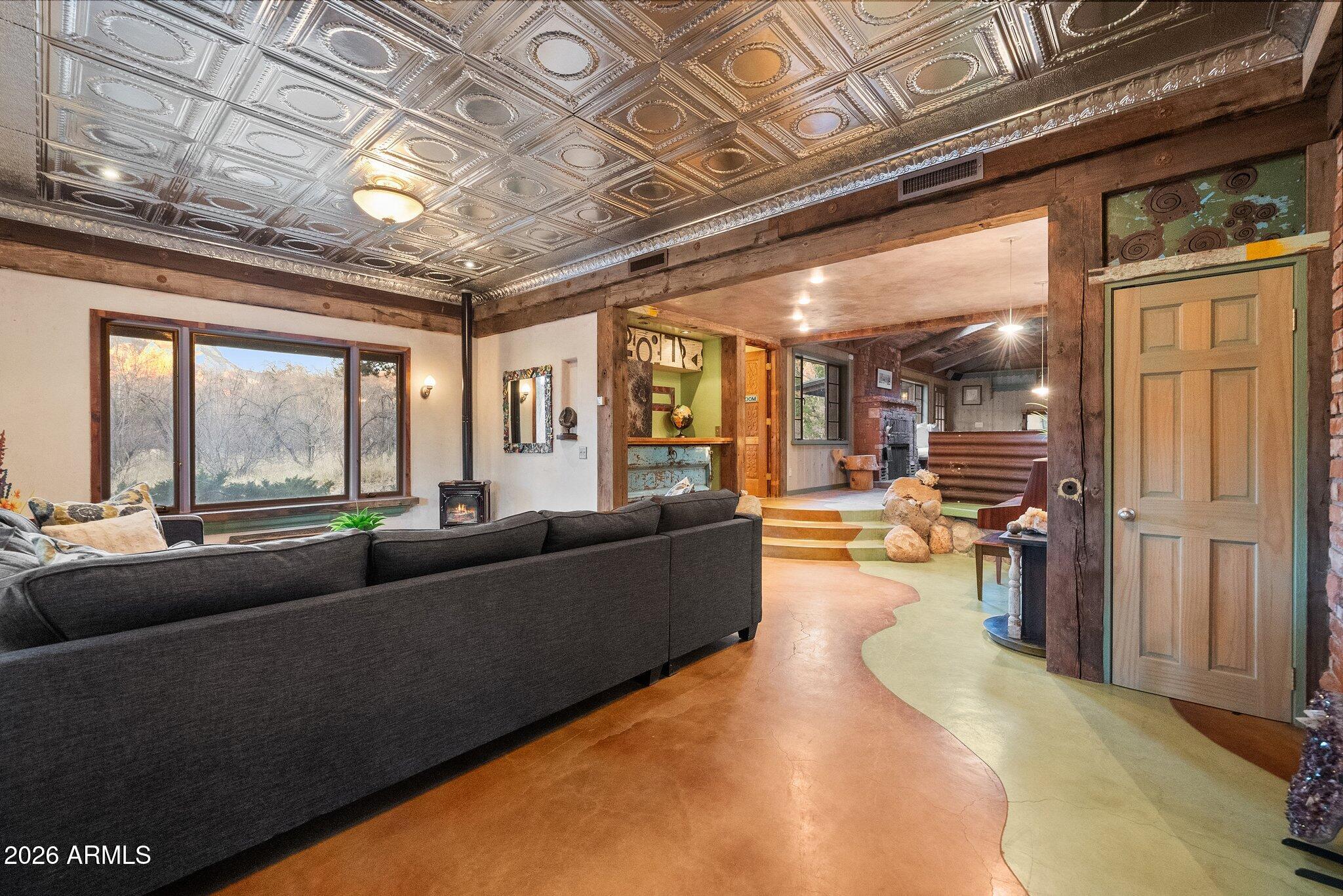 180 Copper Cliffs Lane