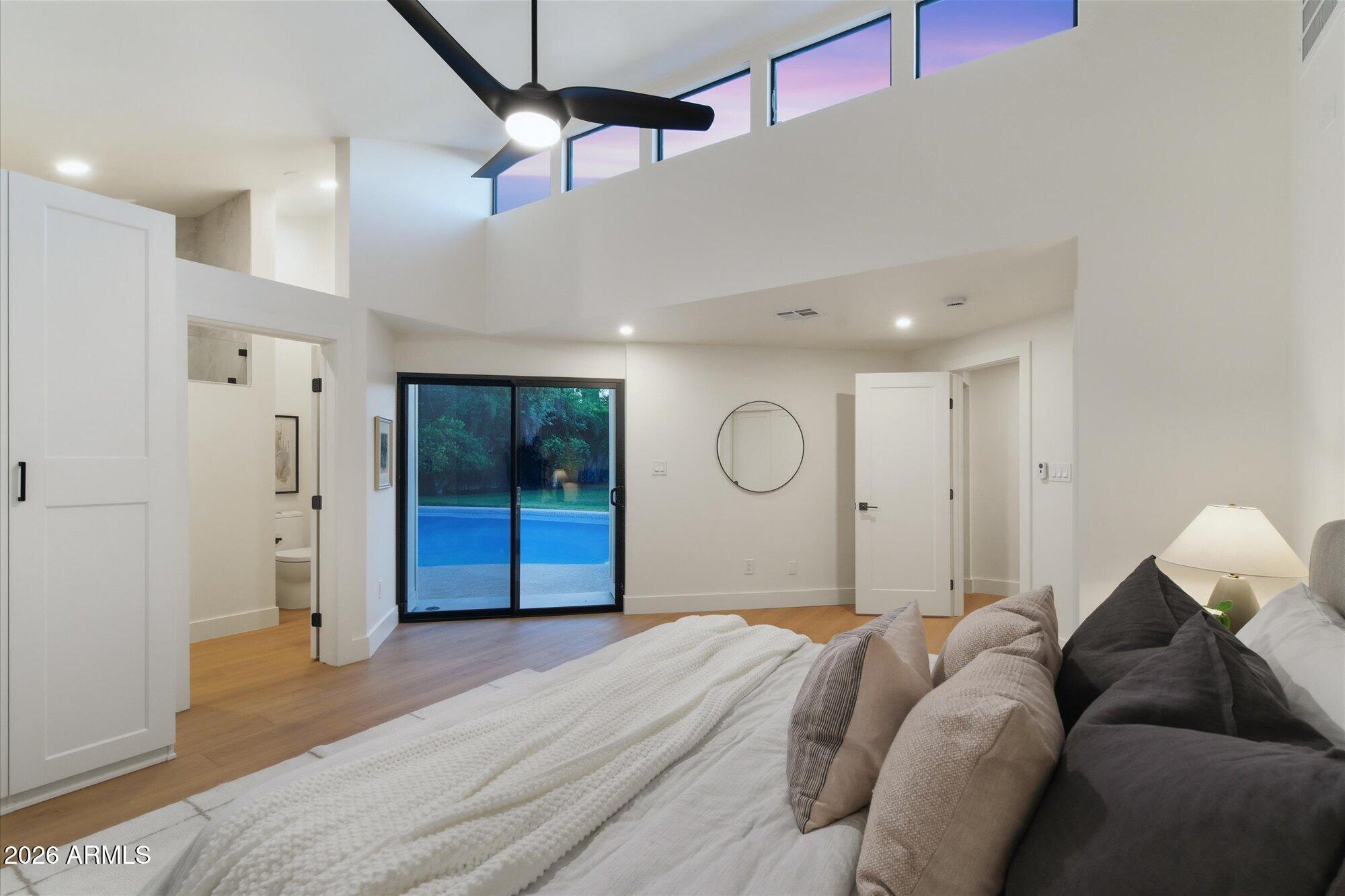 325 W LOMA Lane