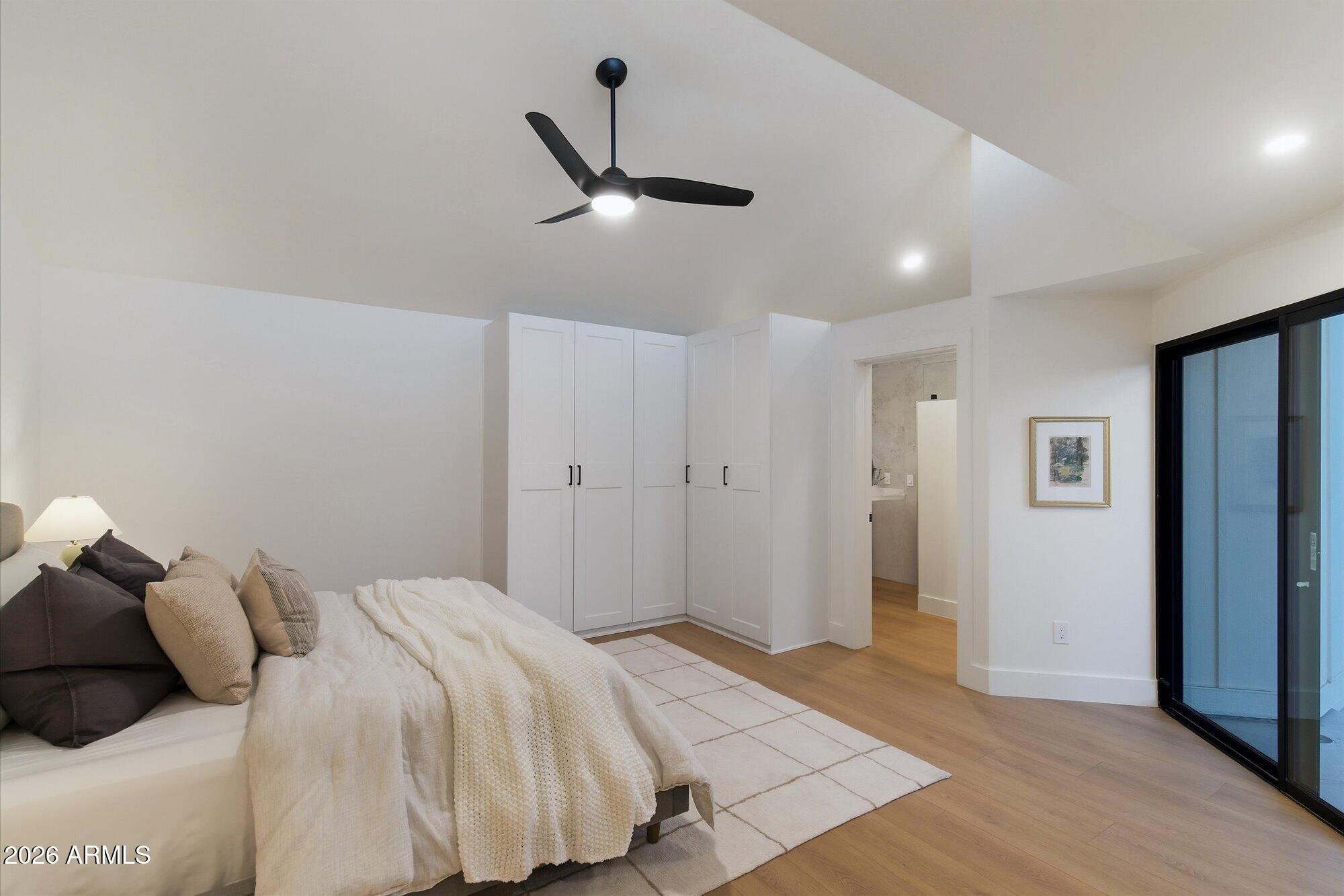 325 W LOMA Lane