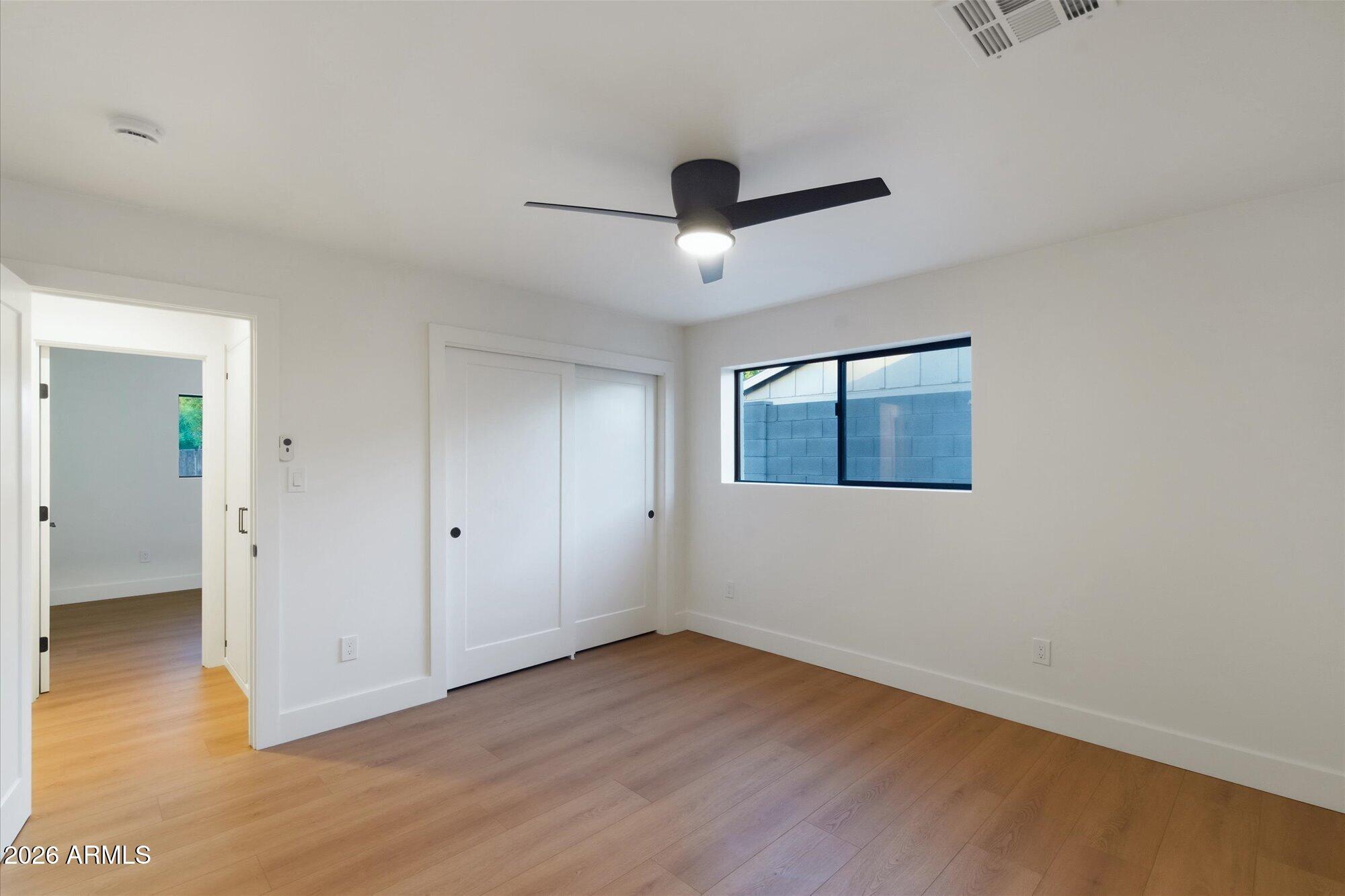 325 W LOMA Lane