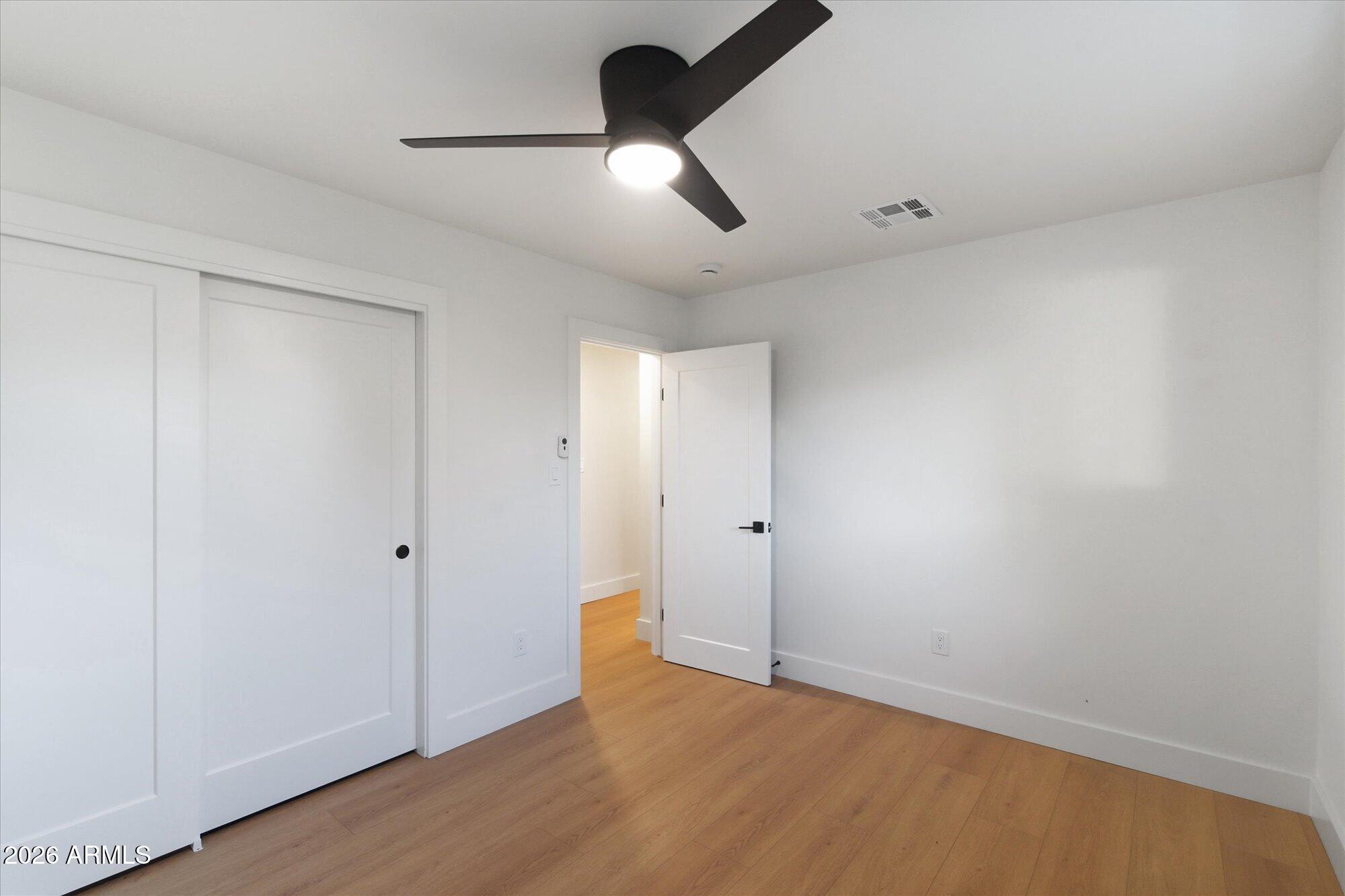 325 W LOMA Lane