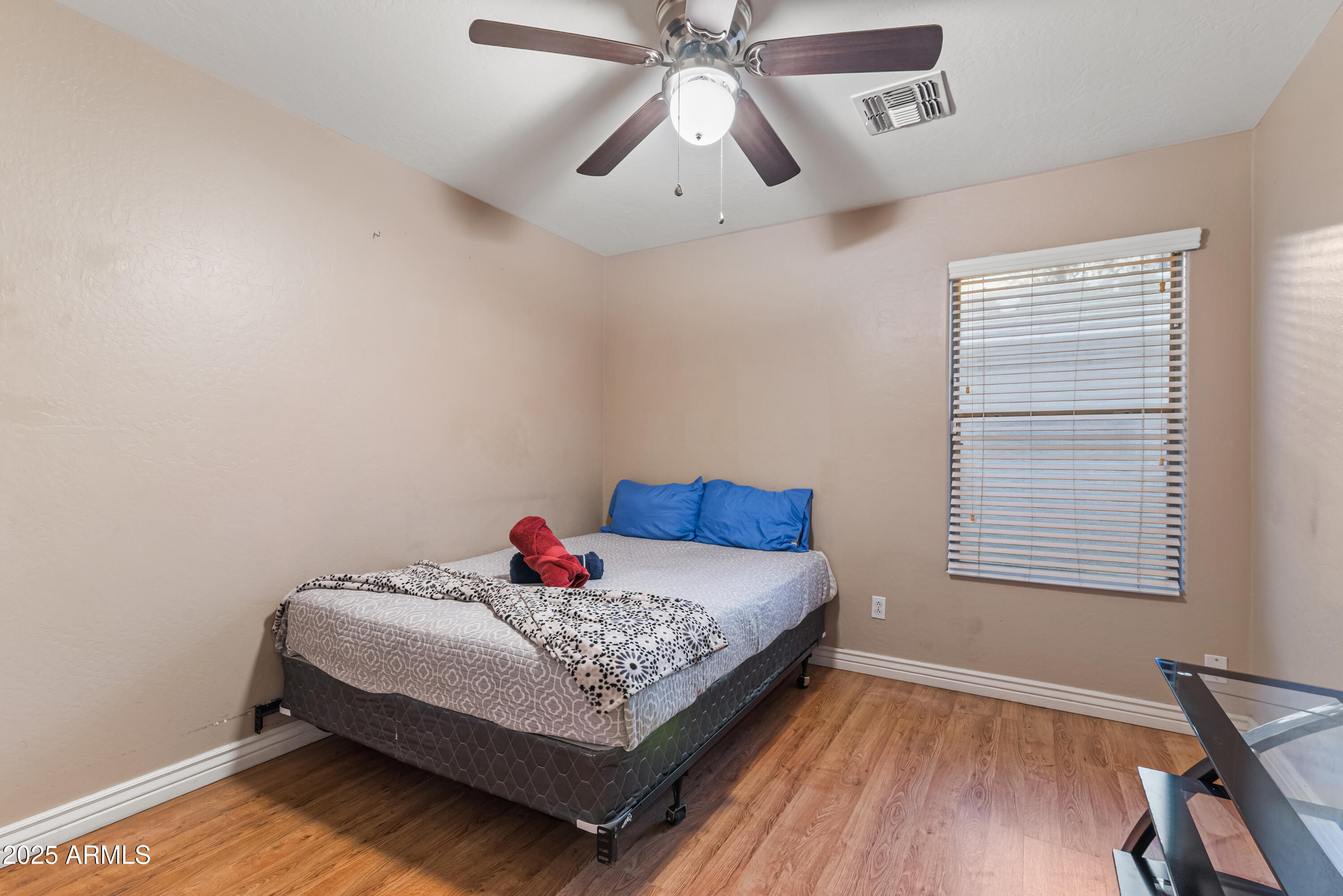 2113 W NANCY Lane