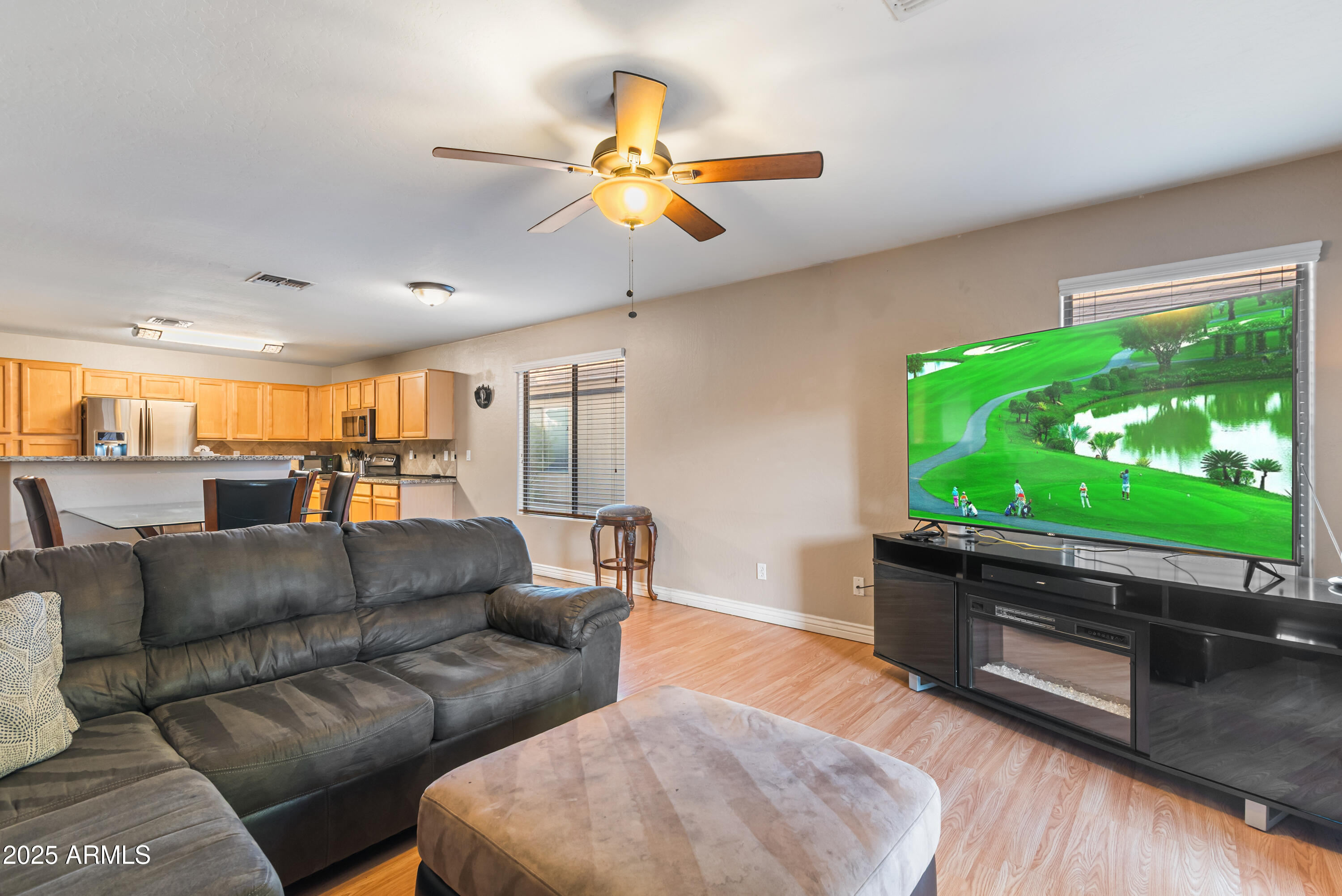 2113 W NANCY Lane