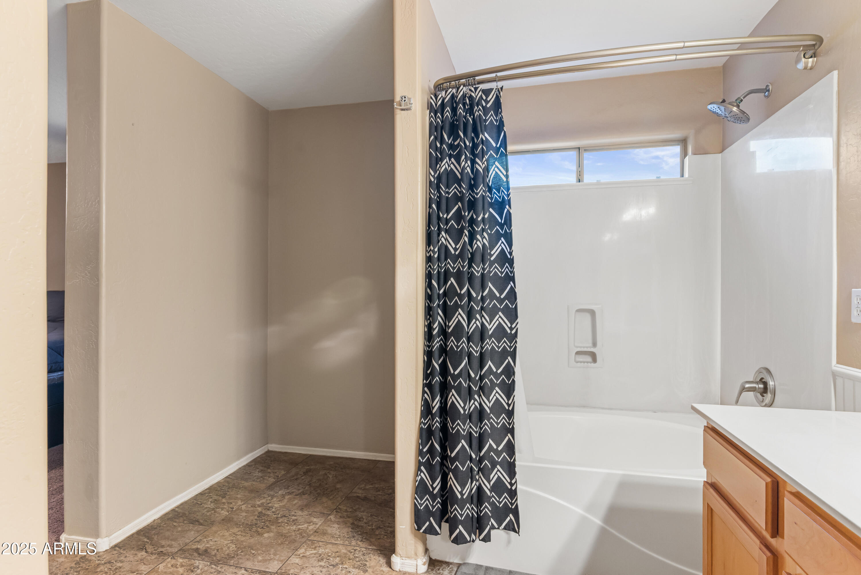 2113 W NANCY Lane