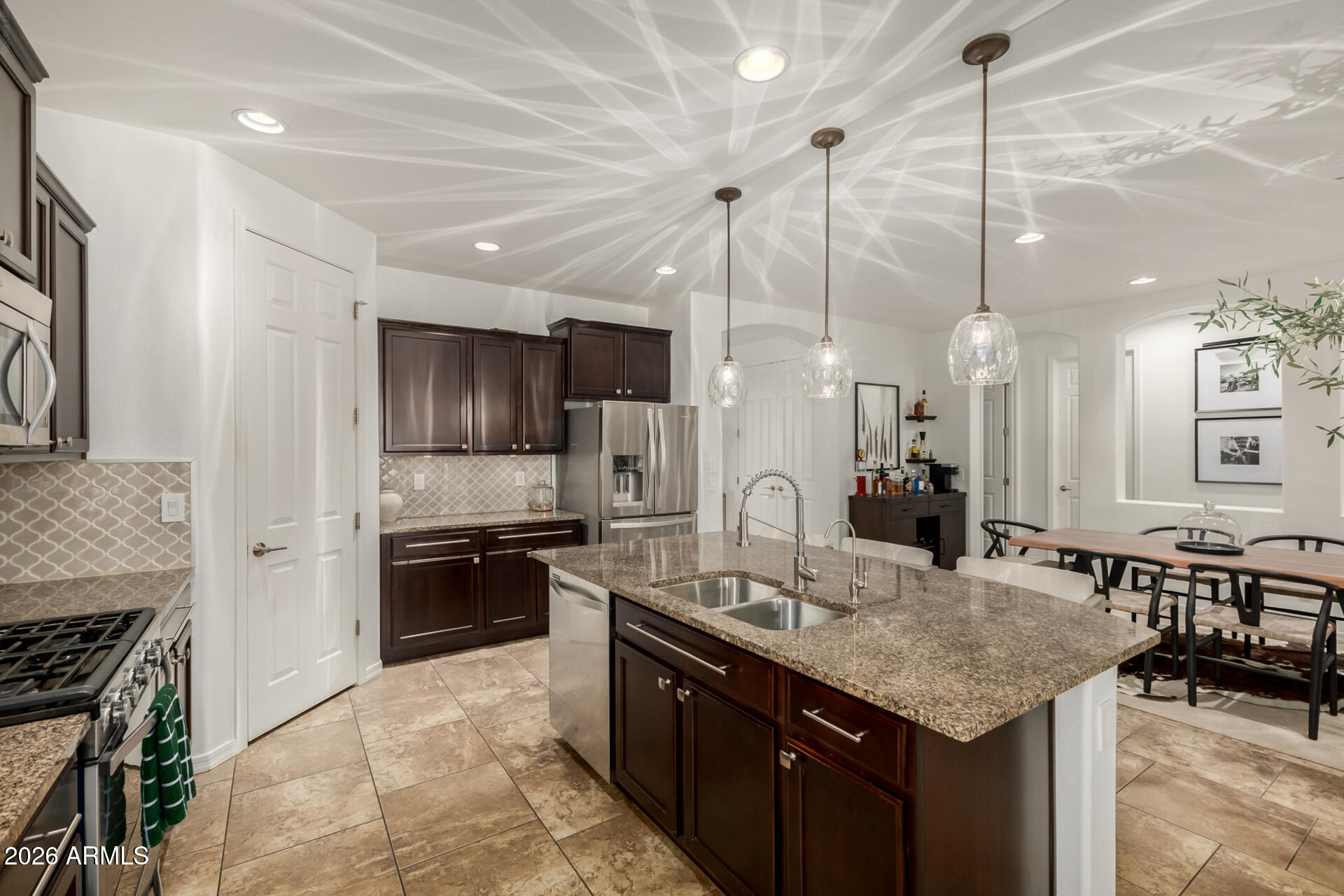 152 W ROSEMARY Drive