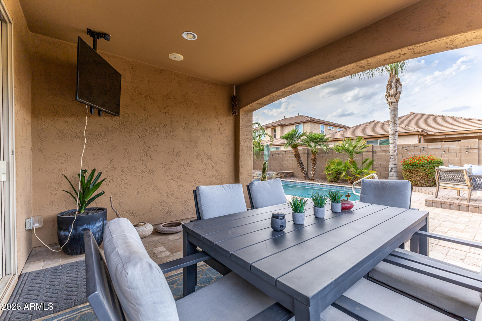 152 W ROSEMARY Drive
