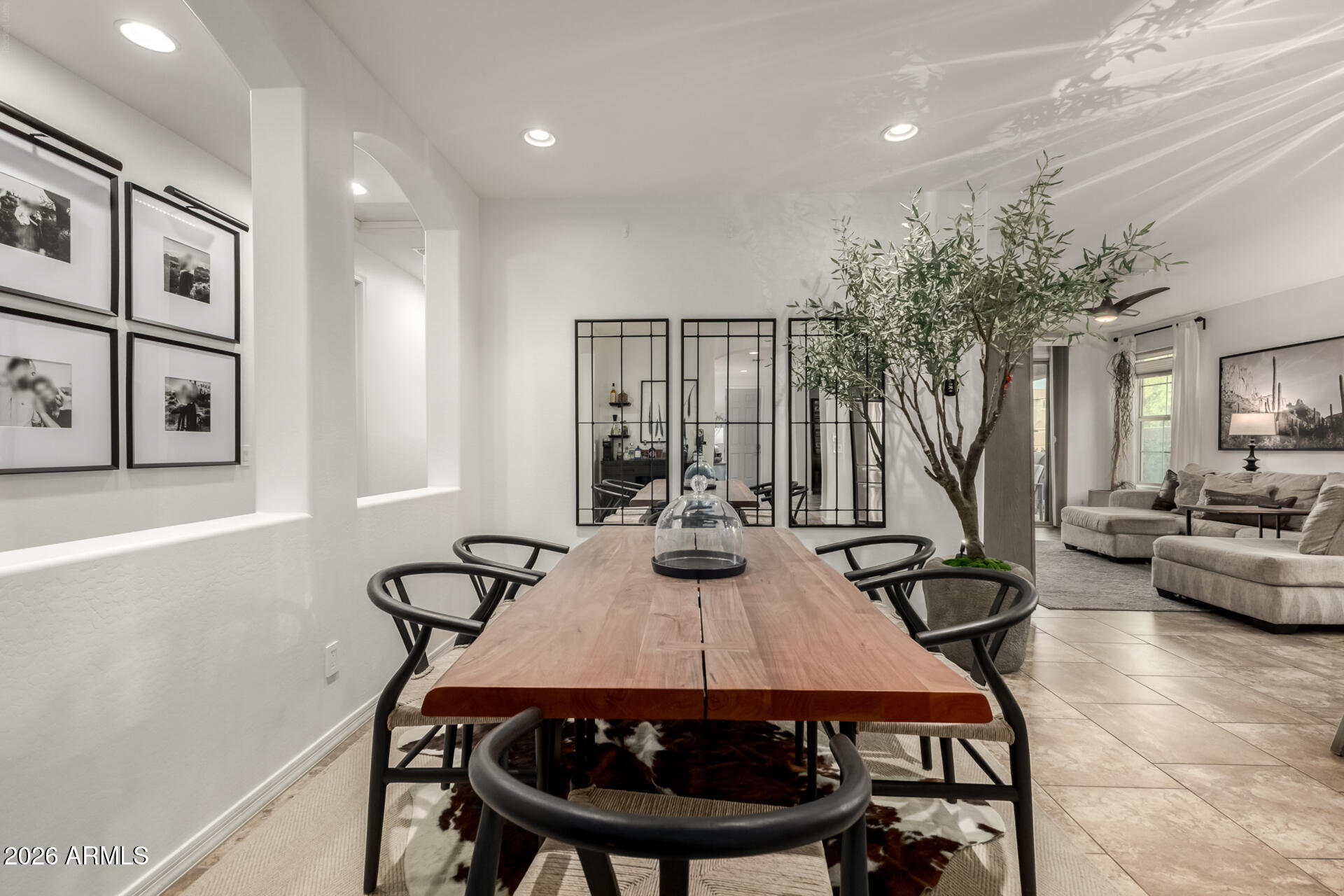 152 W ROSEMARY Drive