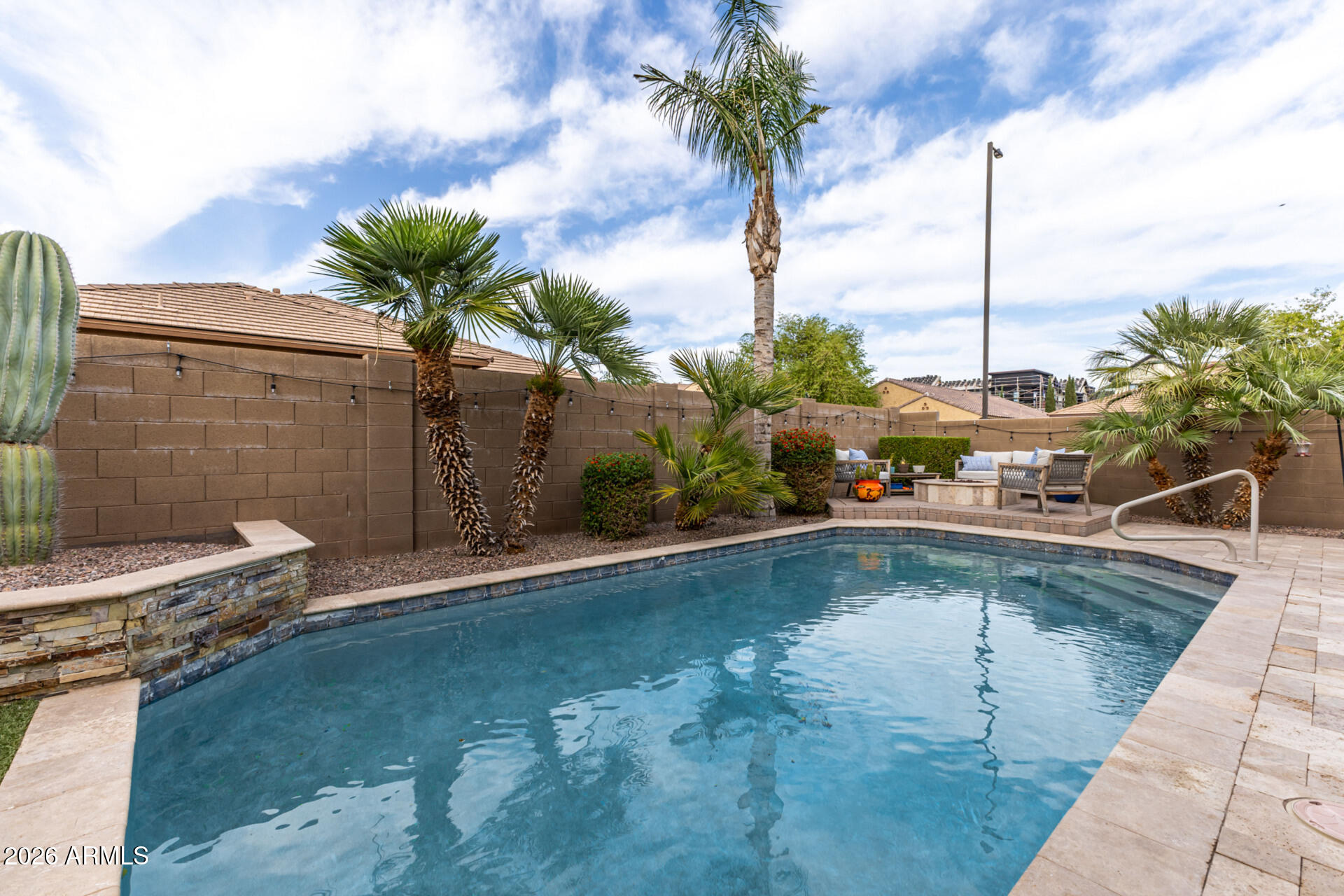 152 W ROSEMARY Drive