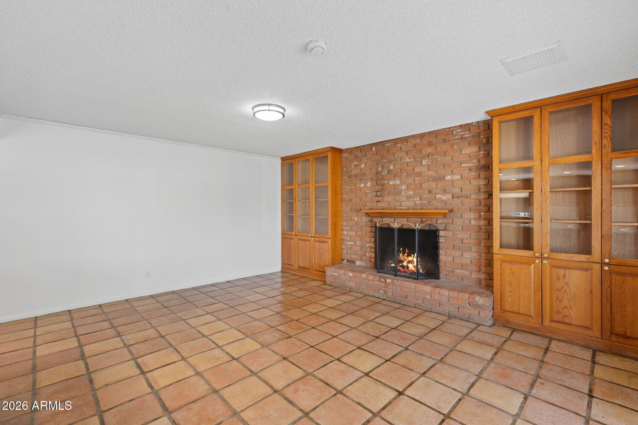 1664 E DEL RIO Drive