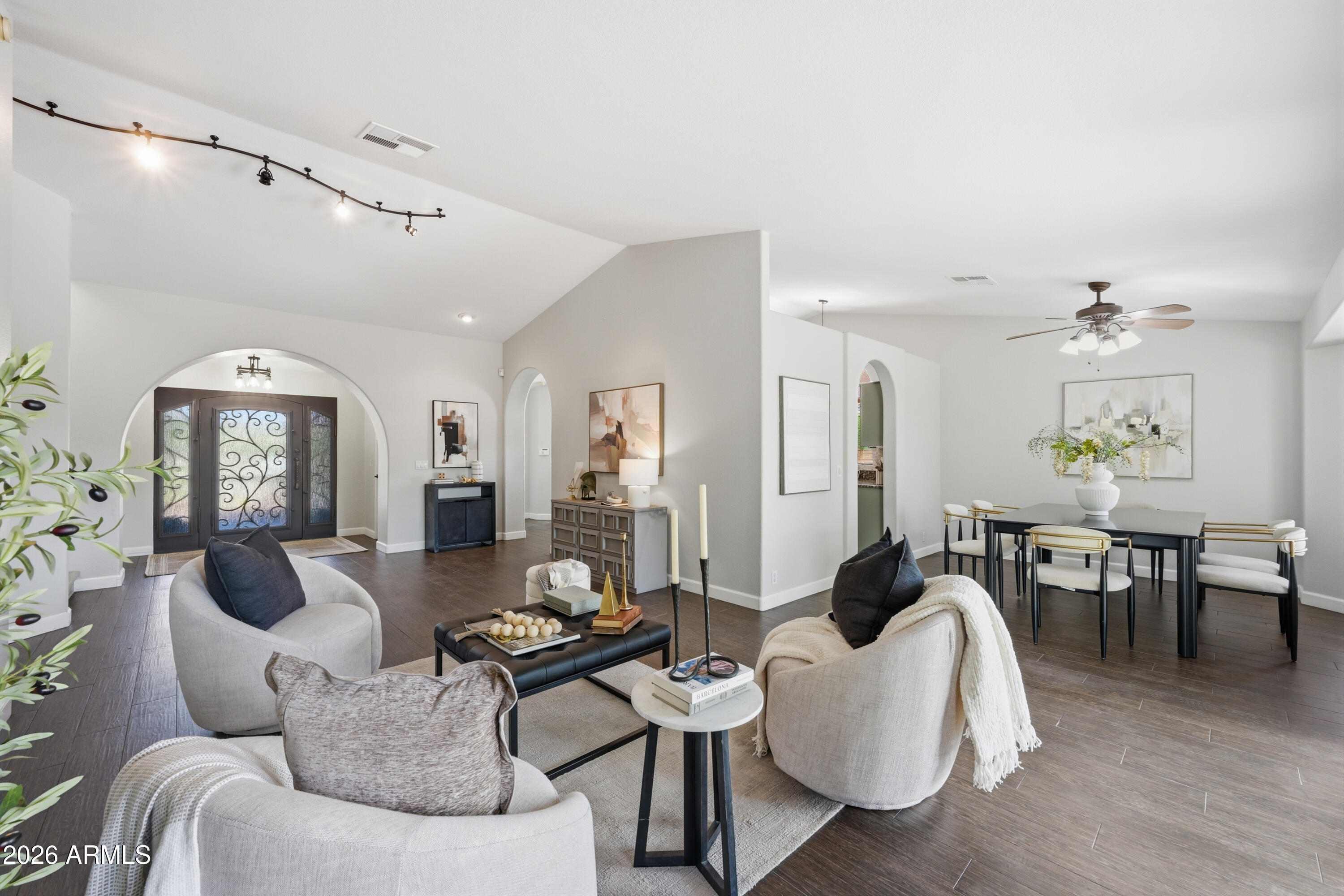 2306 N ACACIA