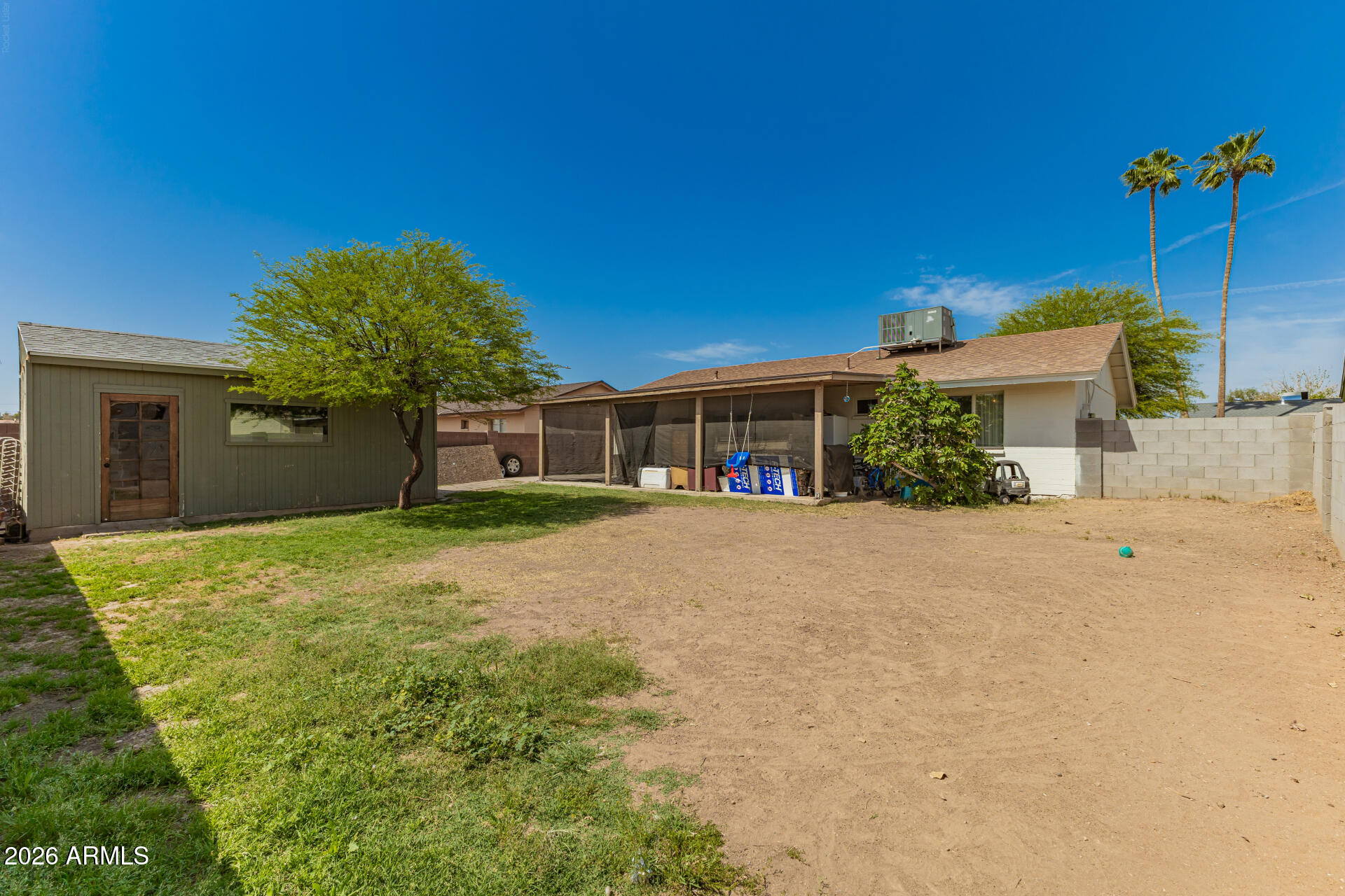 2347 W POINSETTIA Drive N
