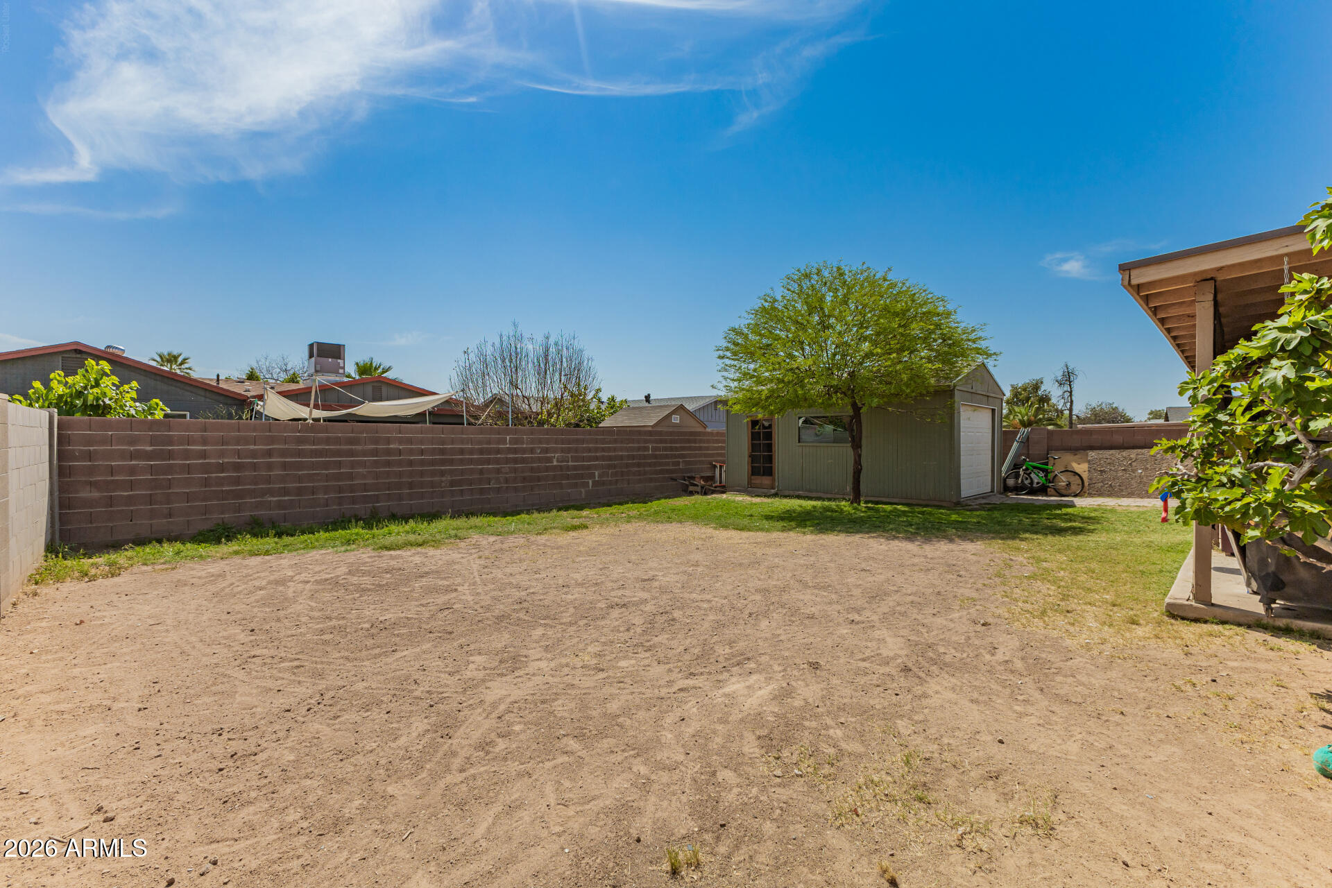 2347 W POINSETTIA Drive N