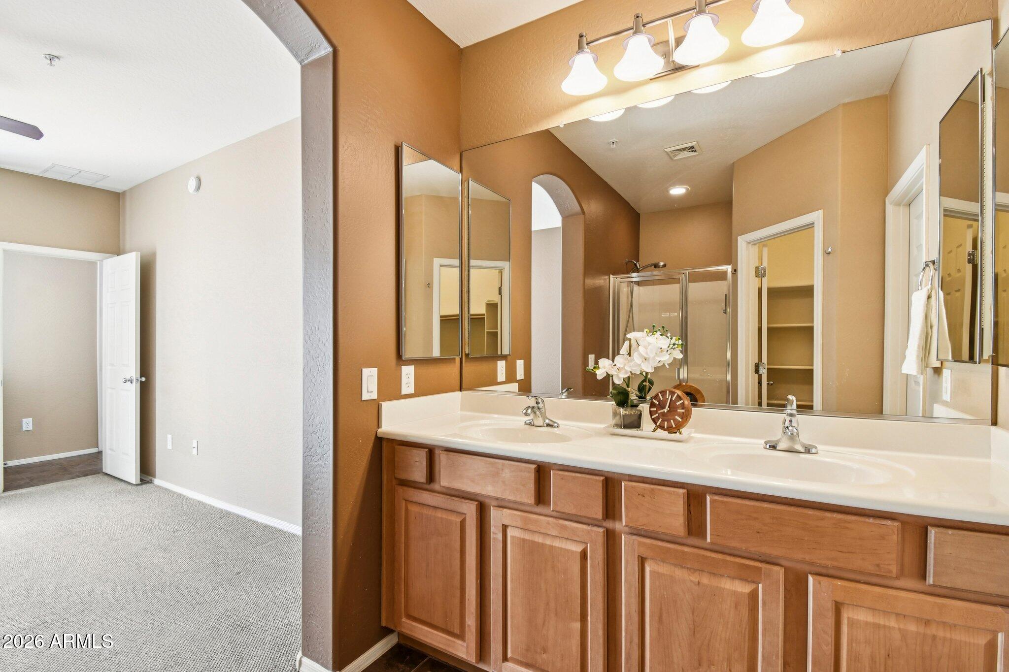 42424 N Gavilan Peak Parkway 33104