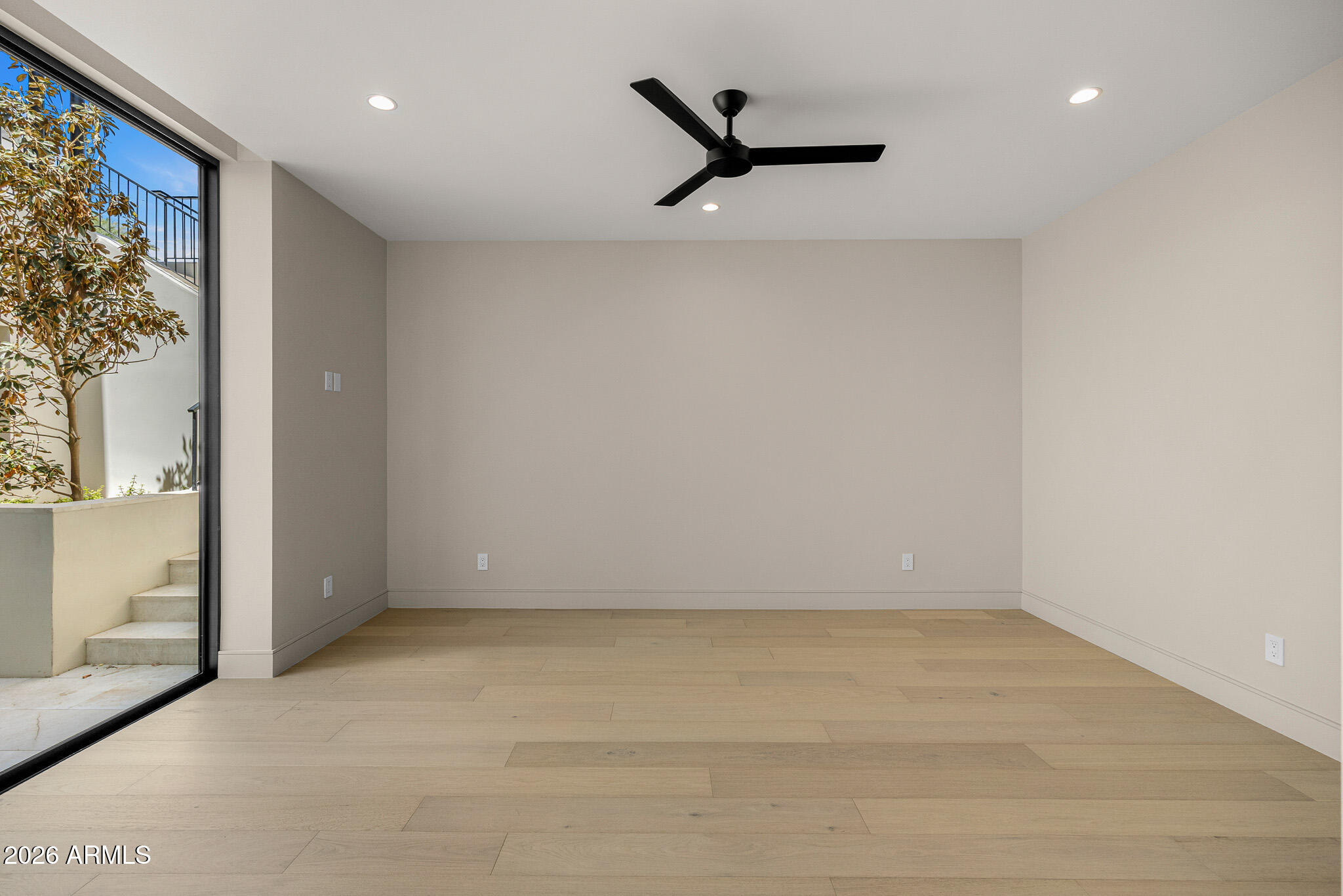 4828 E CALLE DEL MEDIO