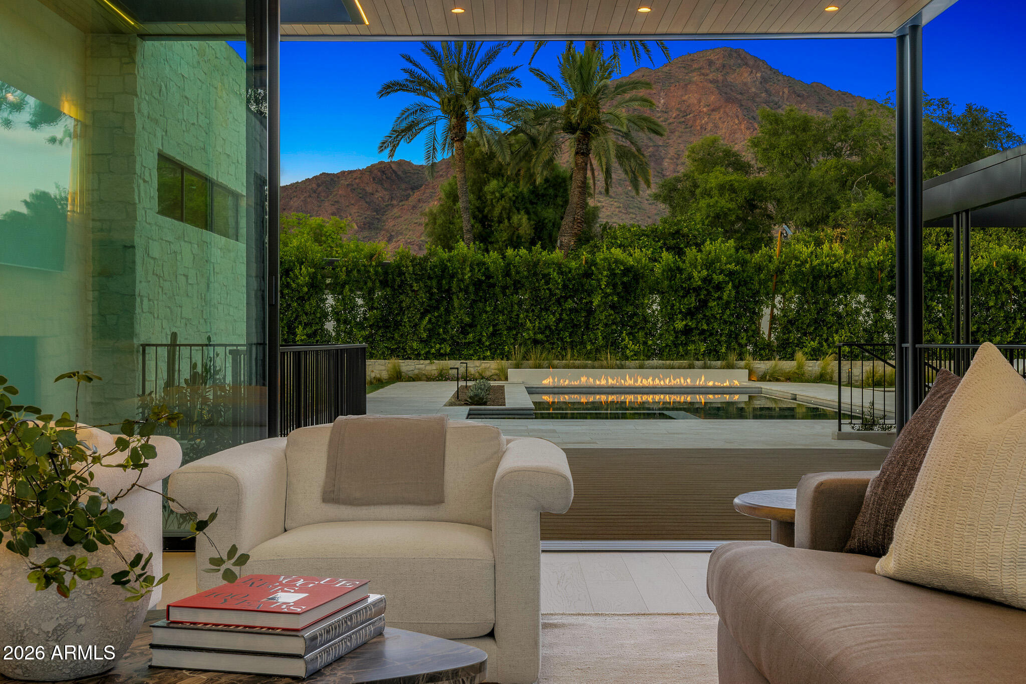 4828 E CALLE DEL MEDIO