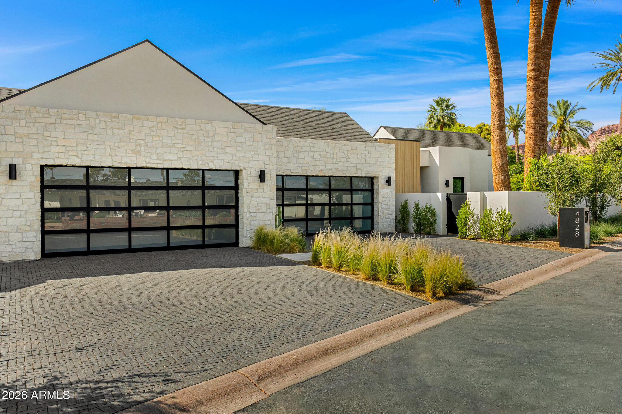 4828 E CALLE DEL MEDIO