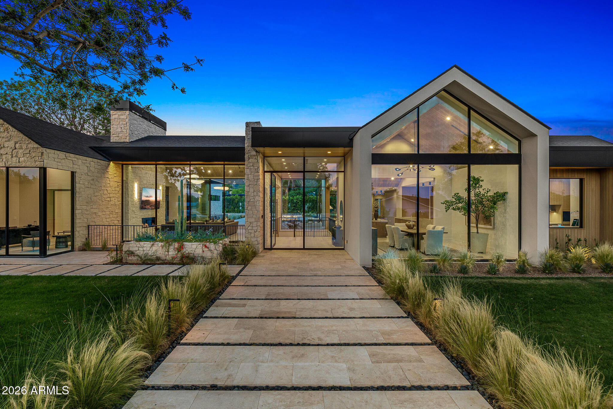 4828 E CALLE DEL MEDIO