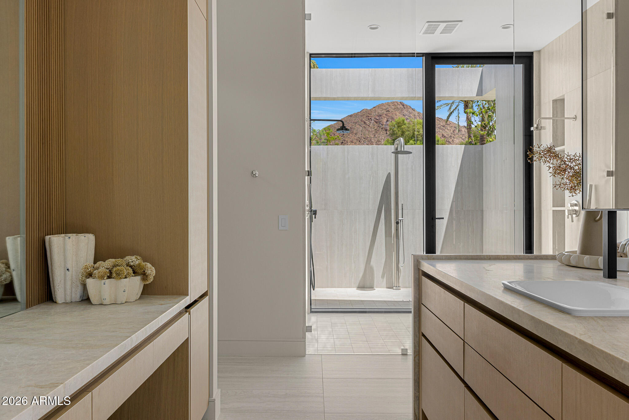 4828 E CALLE DEL MEDIO