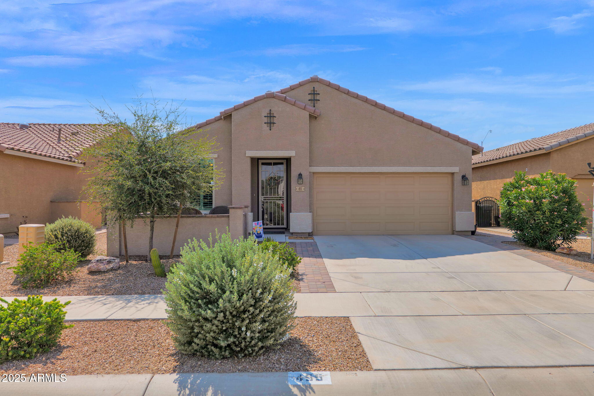 455 N RAINBOW Way
