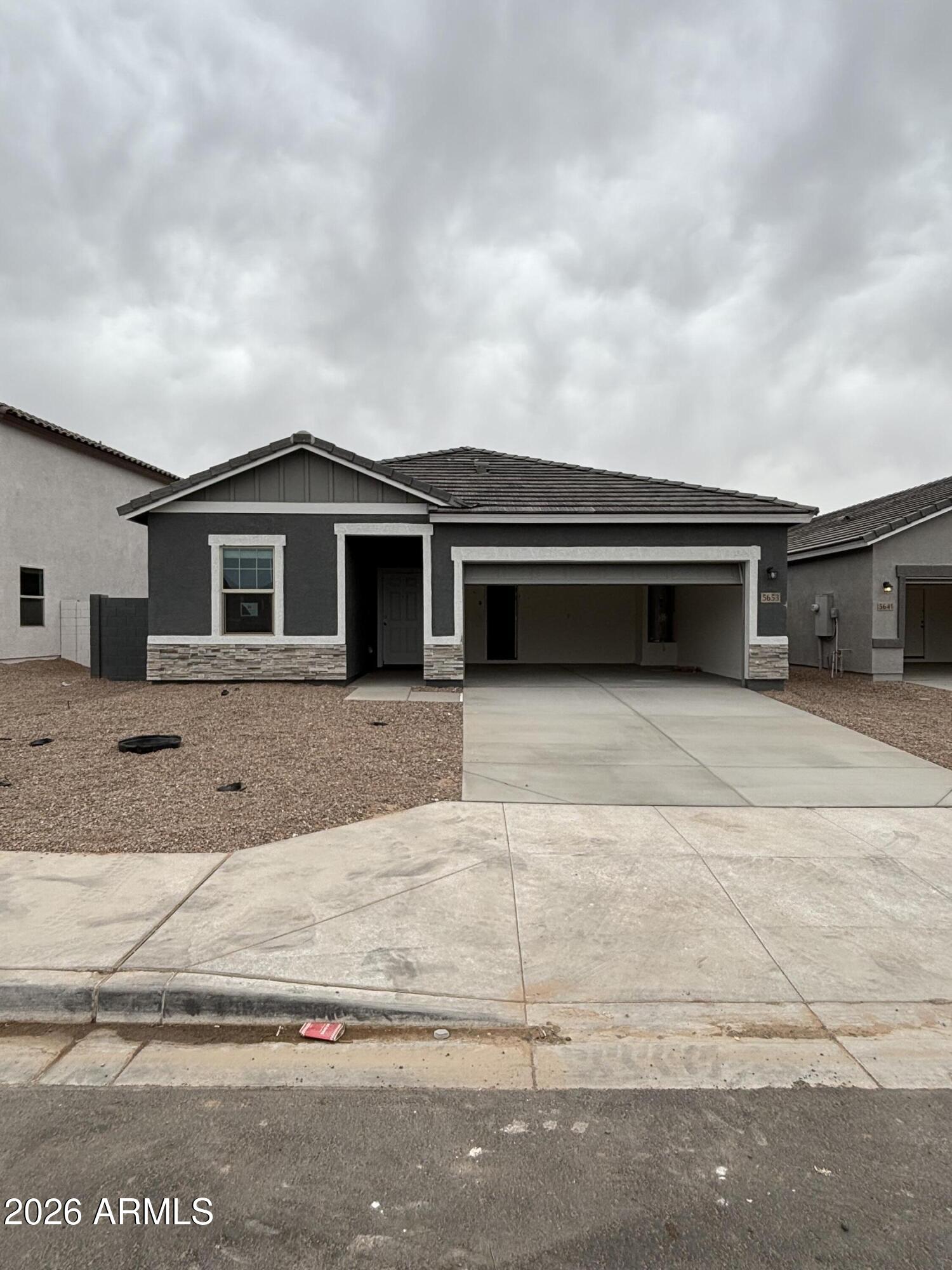 5653 E HORNBLENDE Way