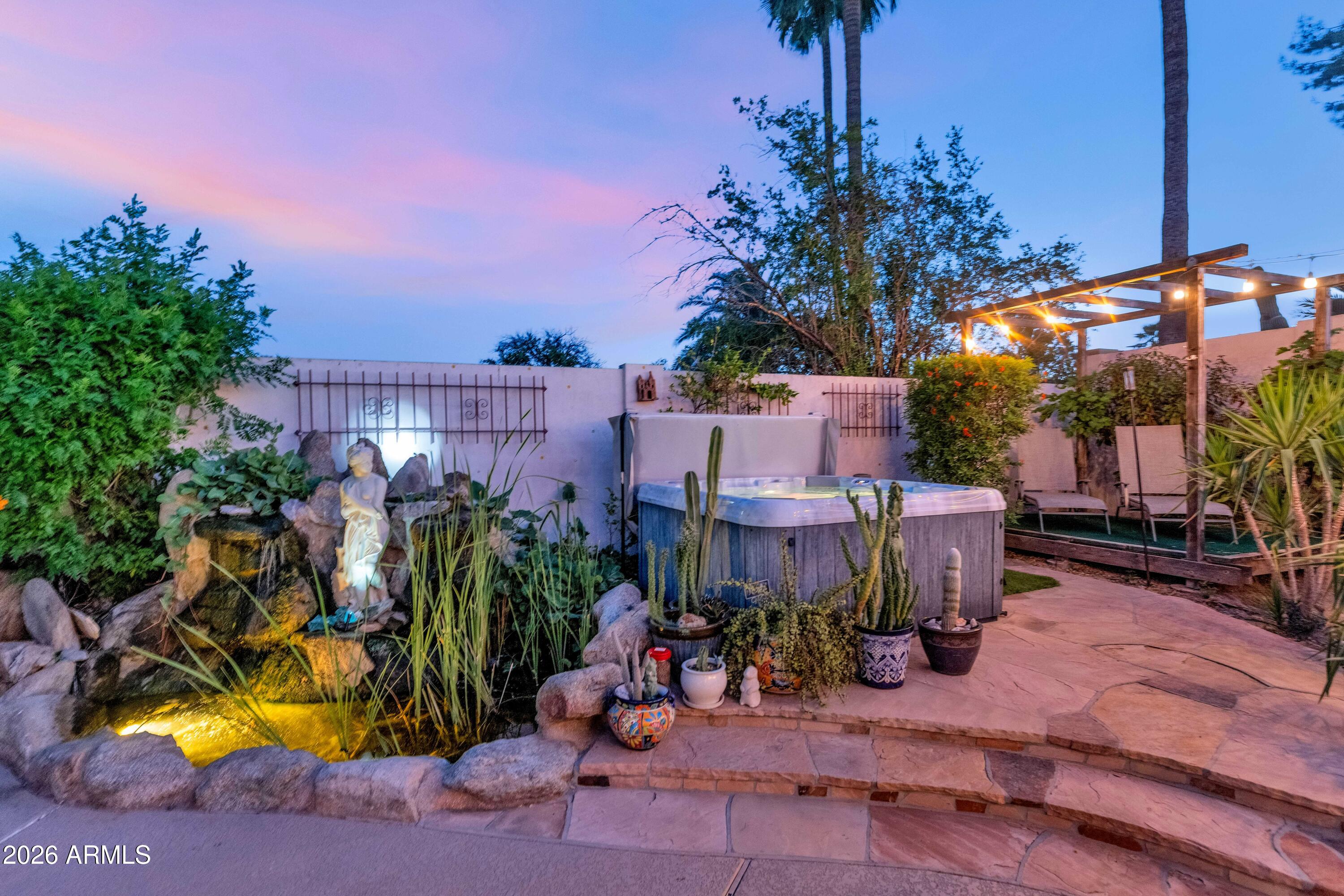 2501 E YUCCA Street