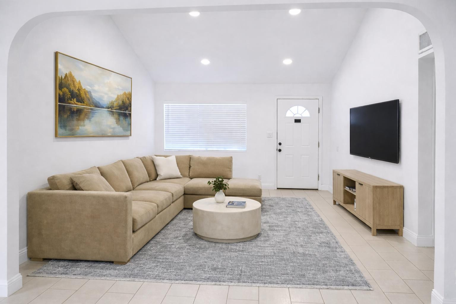 8832 E Lupine