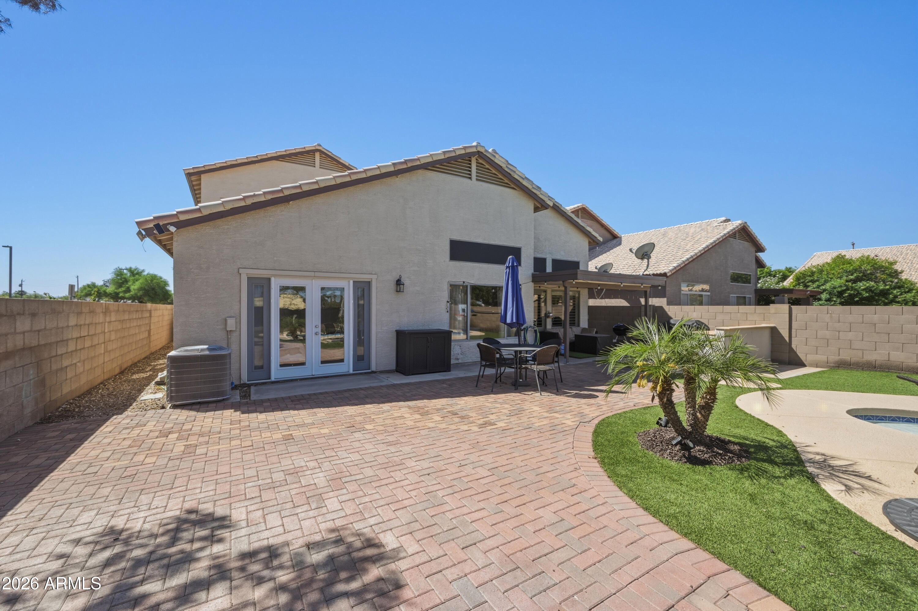1572 E BLACK DIAMOND Drive