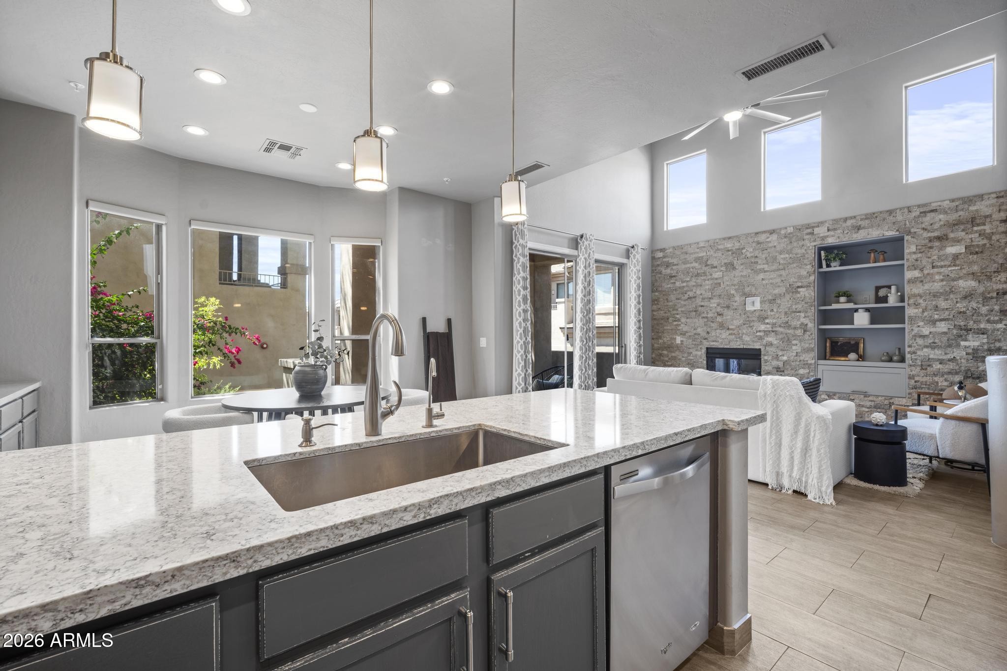 16420 N THOMPSON PEAK Parkway 1122