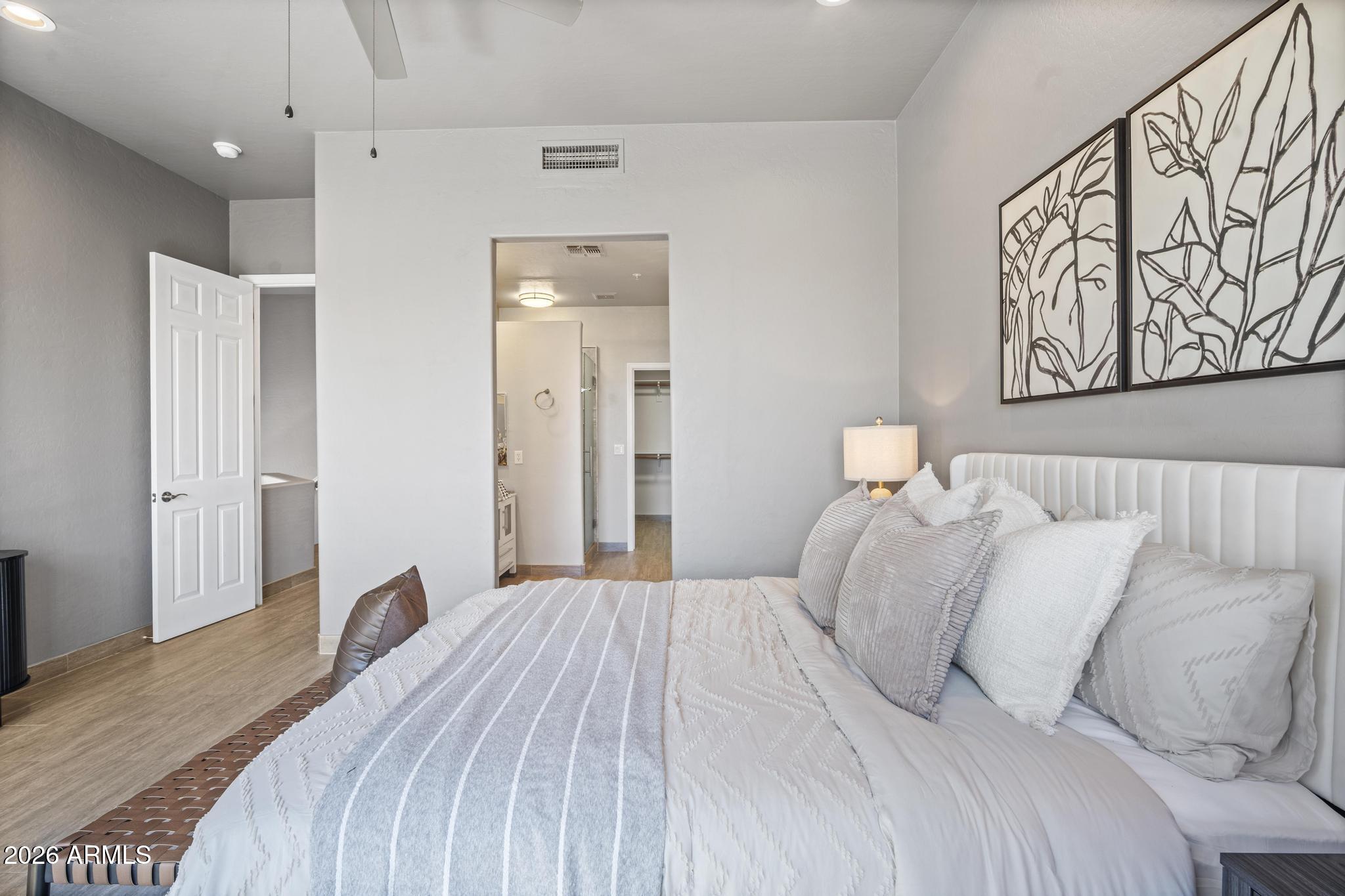 16420 N THOMPSON PEAK Parkway 1122