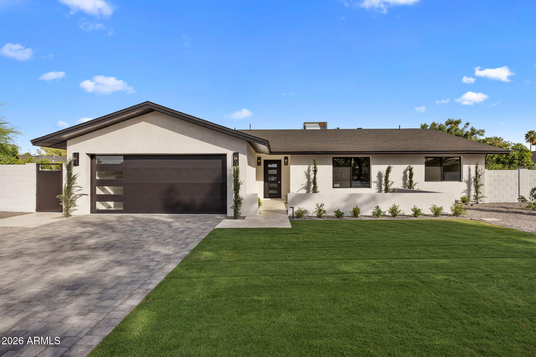 5129 E VOLTAIRE Avenue