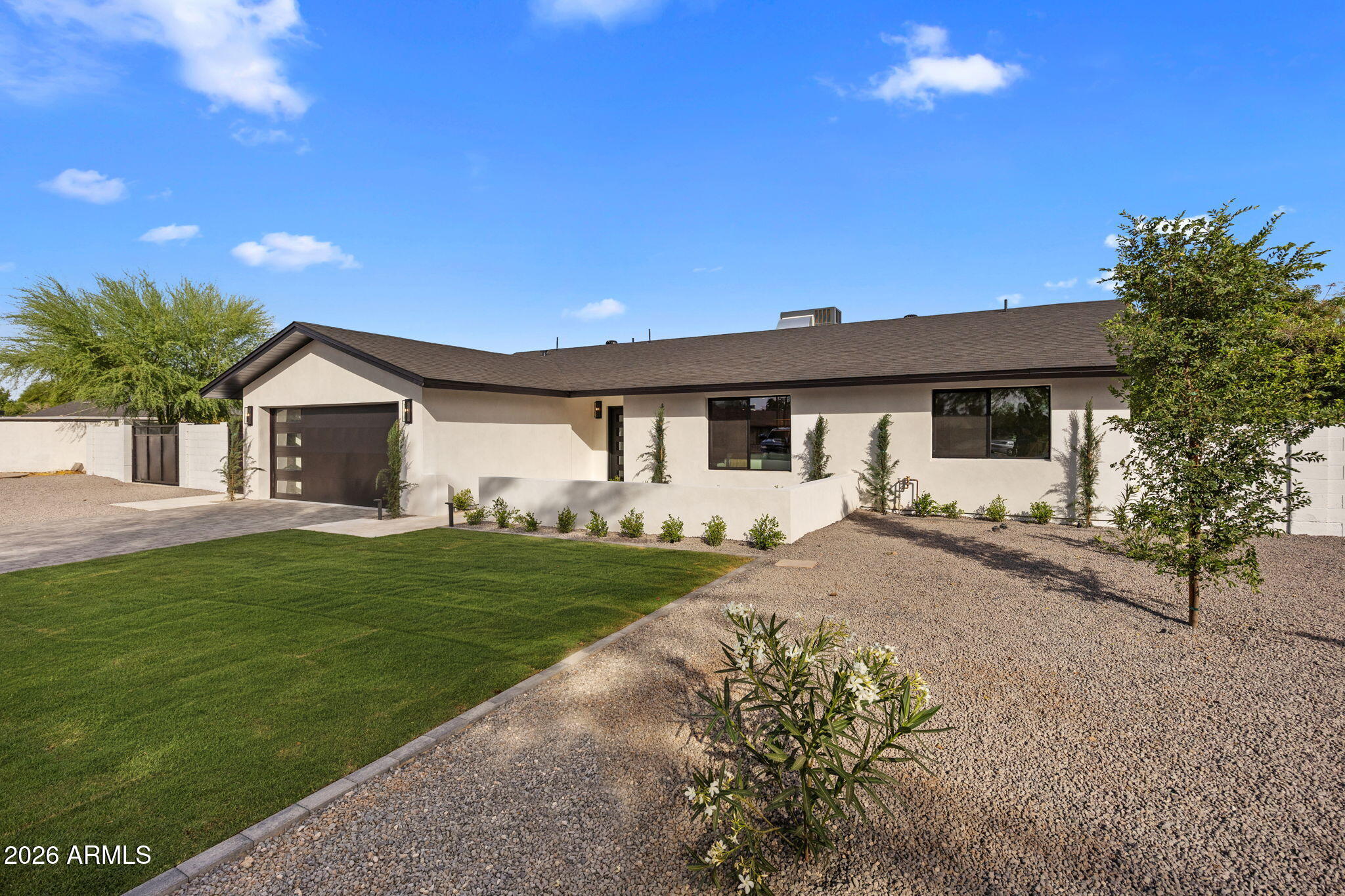 5129 E VOLTAIRE Avenue