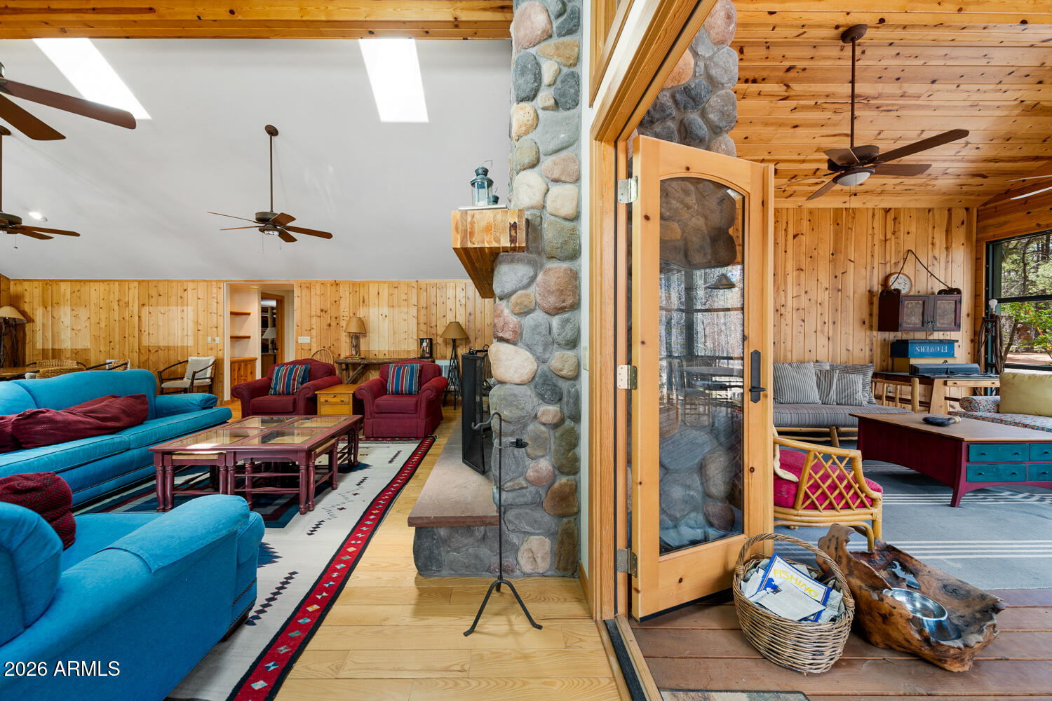 2539 BUTTERFLY Lane