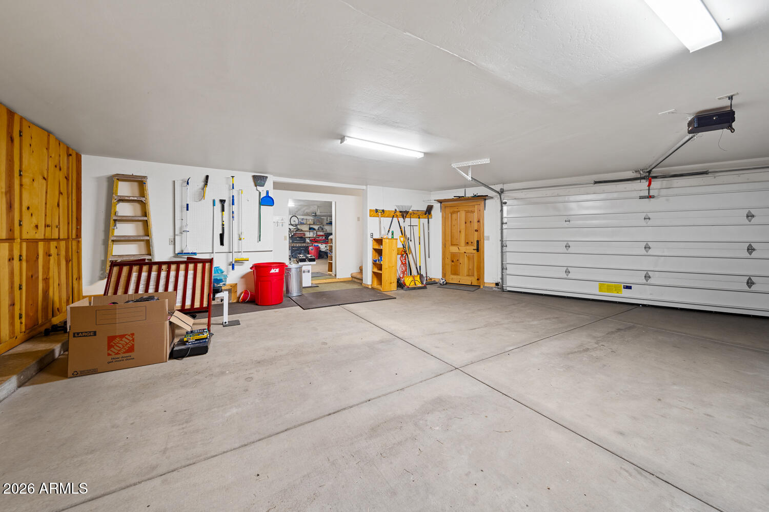 2539 BUTTERFLY Lane