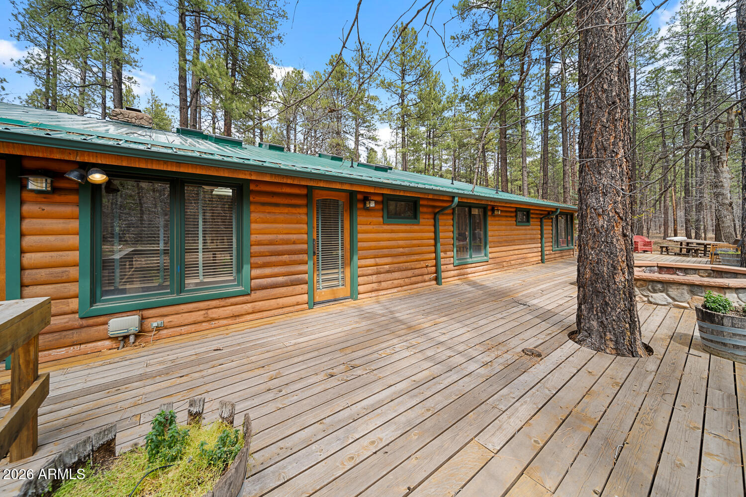 2539 BUTTERFLY Lane