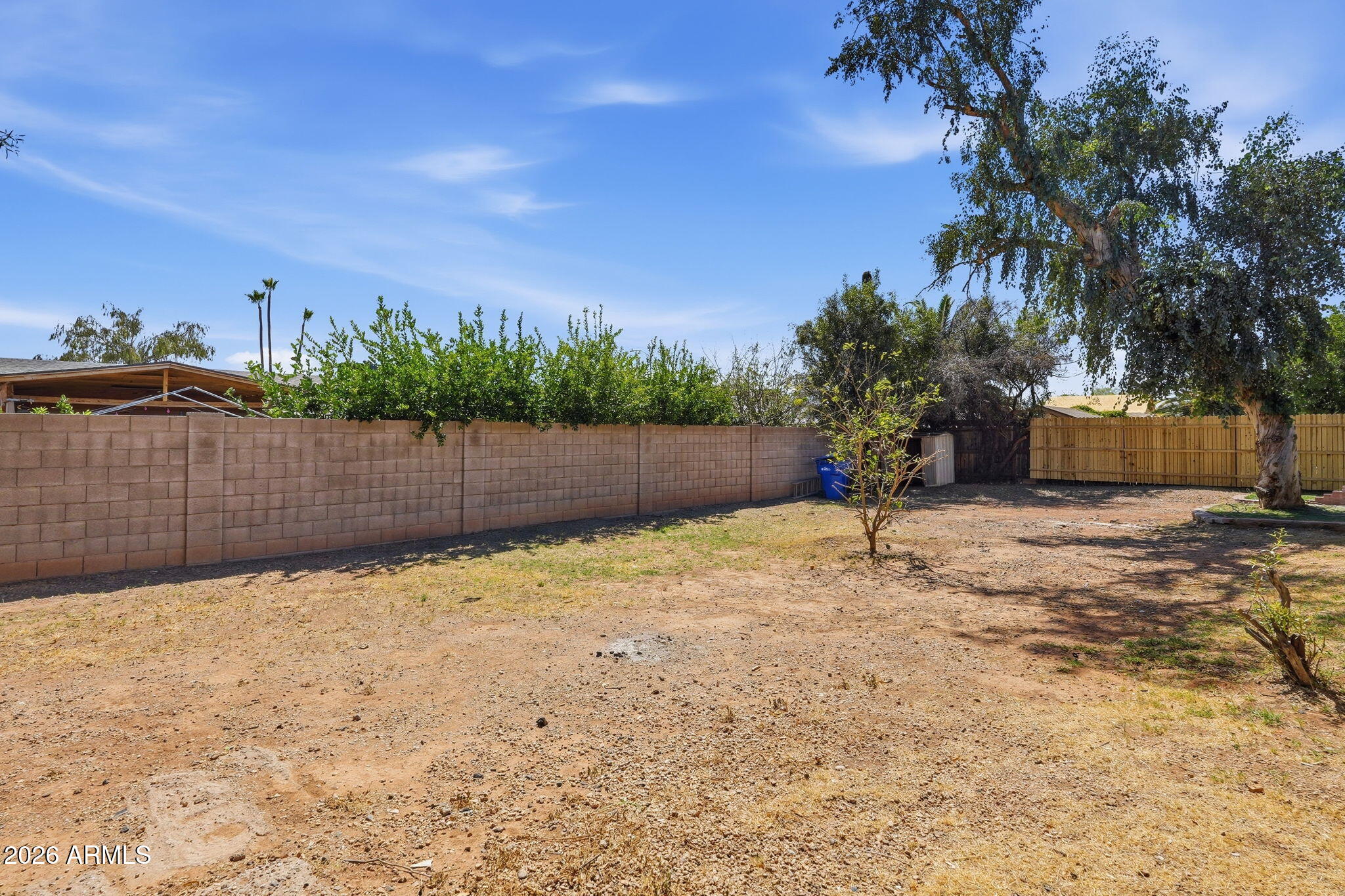 1327 W PIUTE Avenue