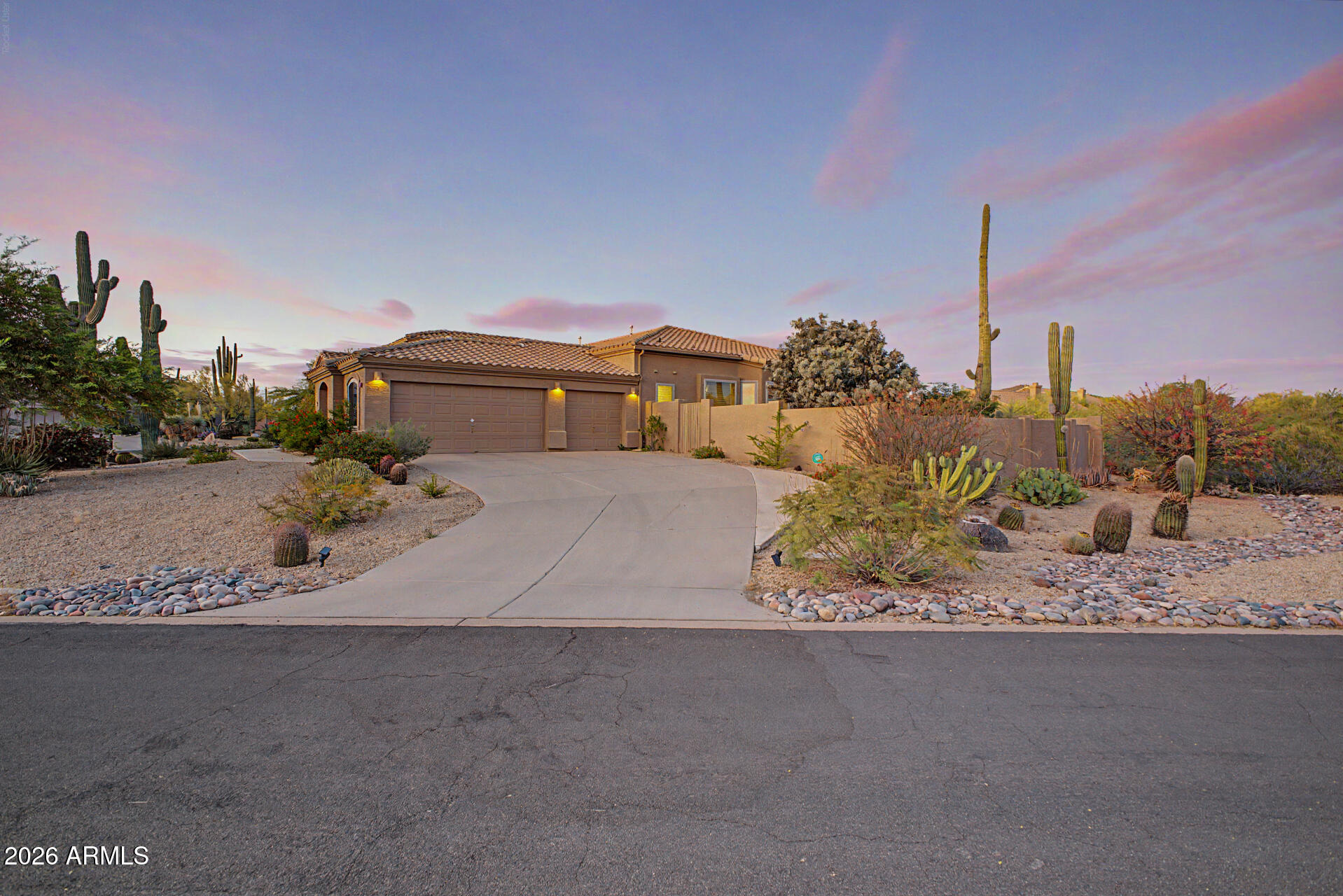 7025 E CARRIAGE TRAILS Drive