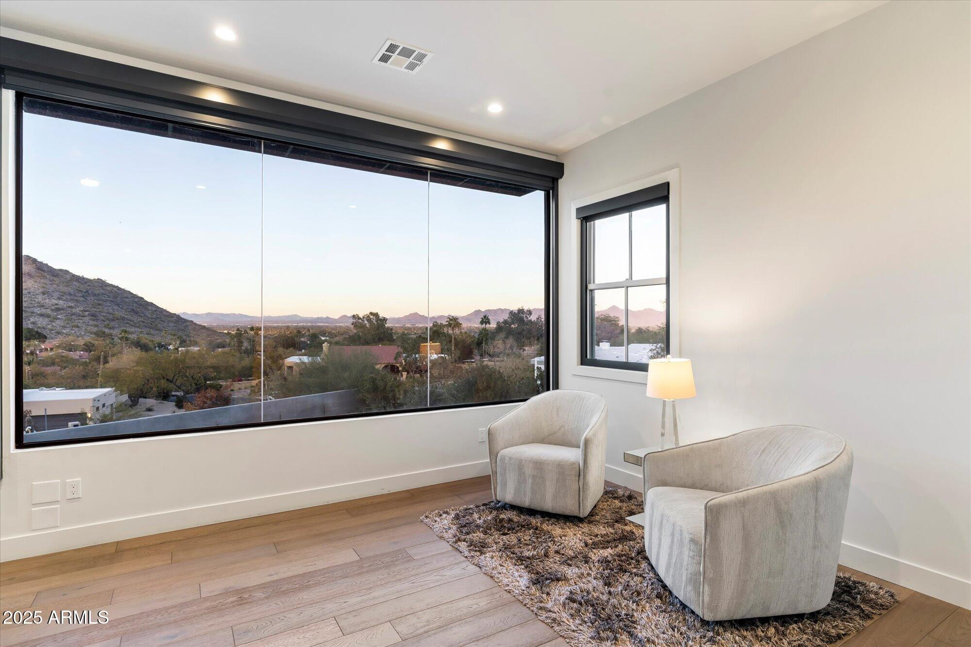 4401 E Sunset Drive