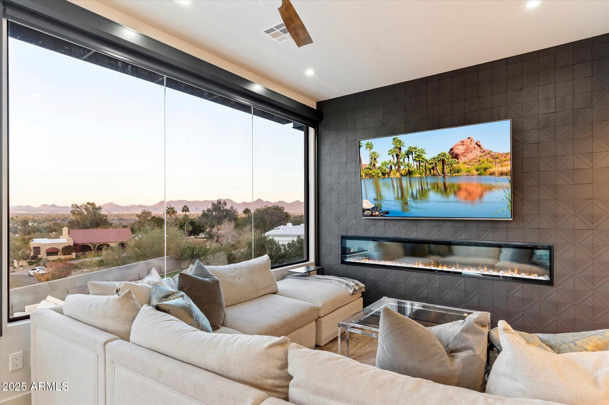 4401 E Sunset Drive