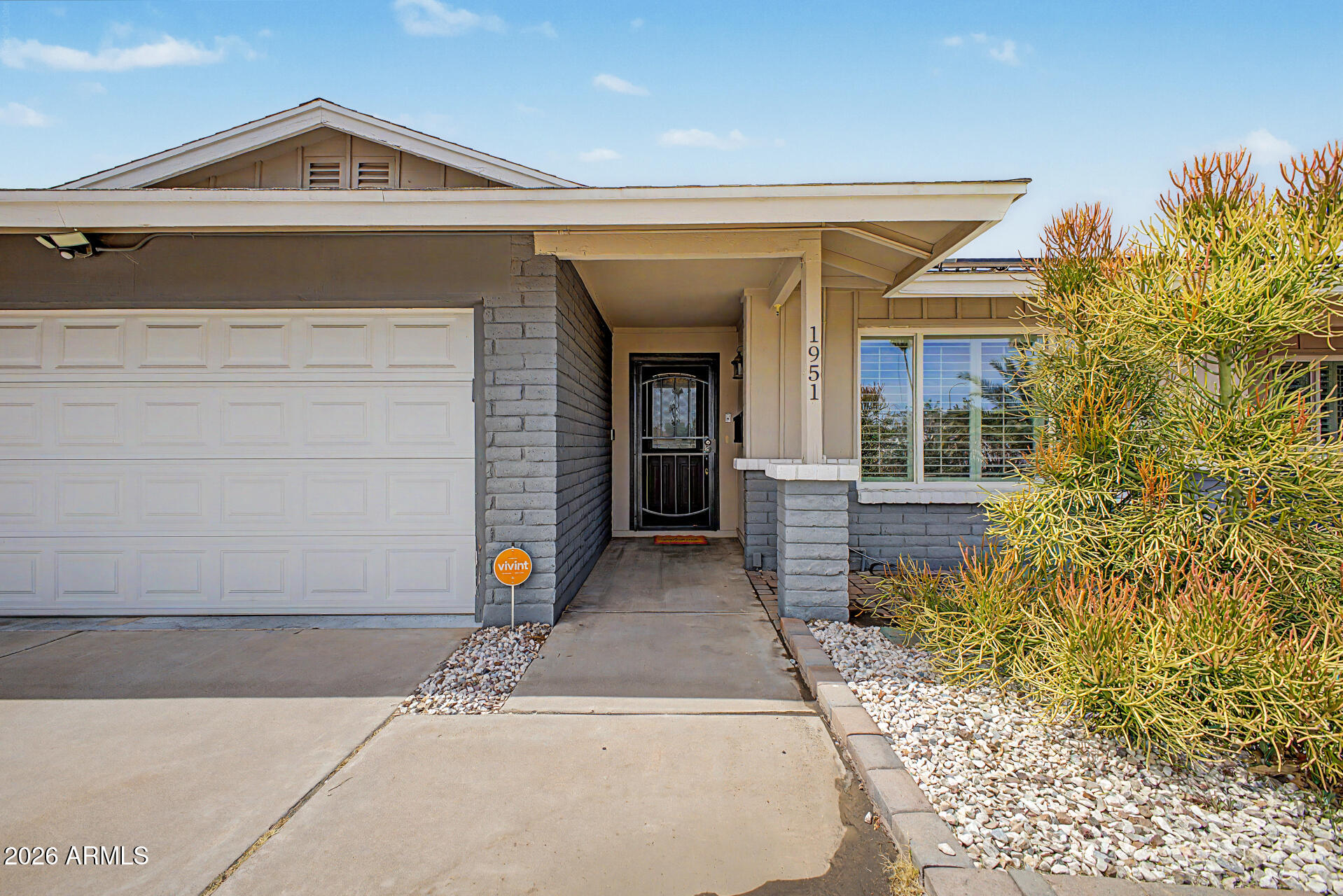 1951 E OXFORD Drive