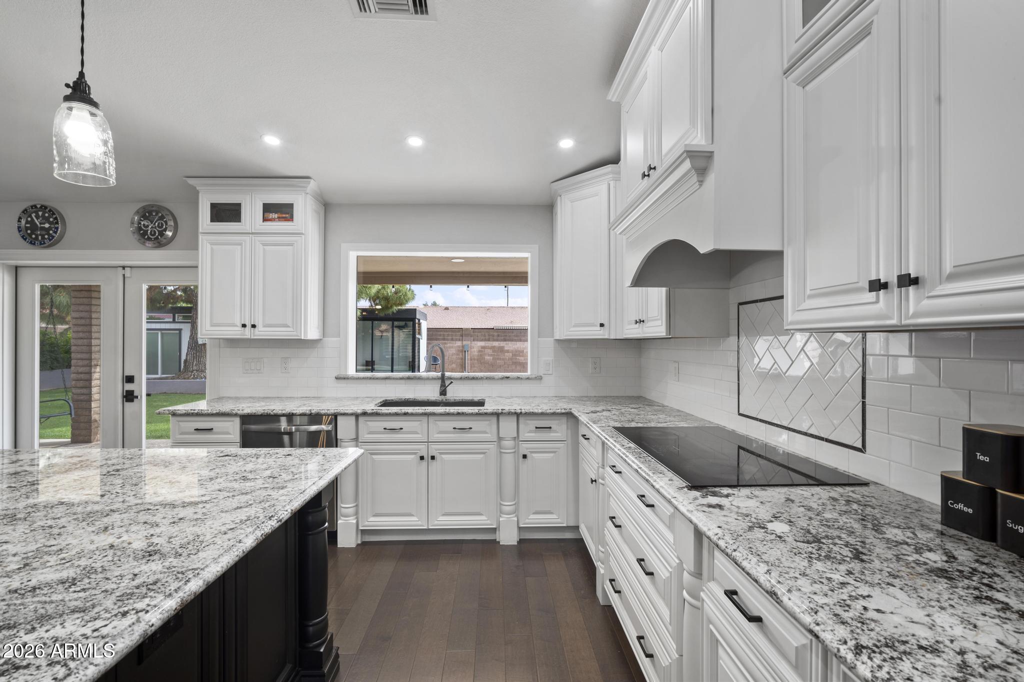 409 E CAROL ANN Way