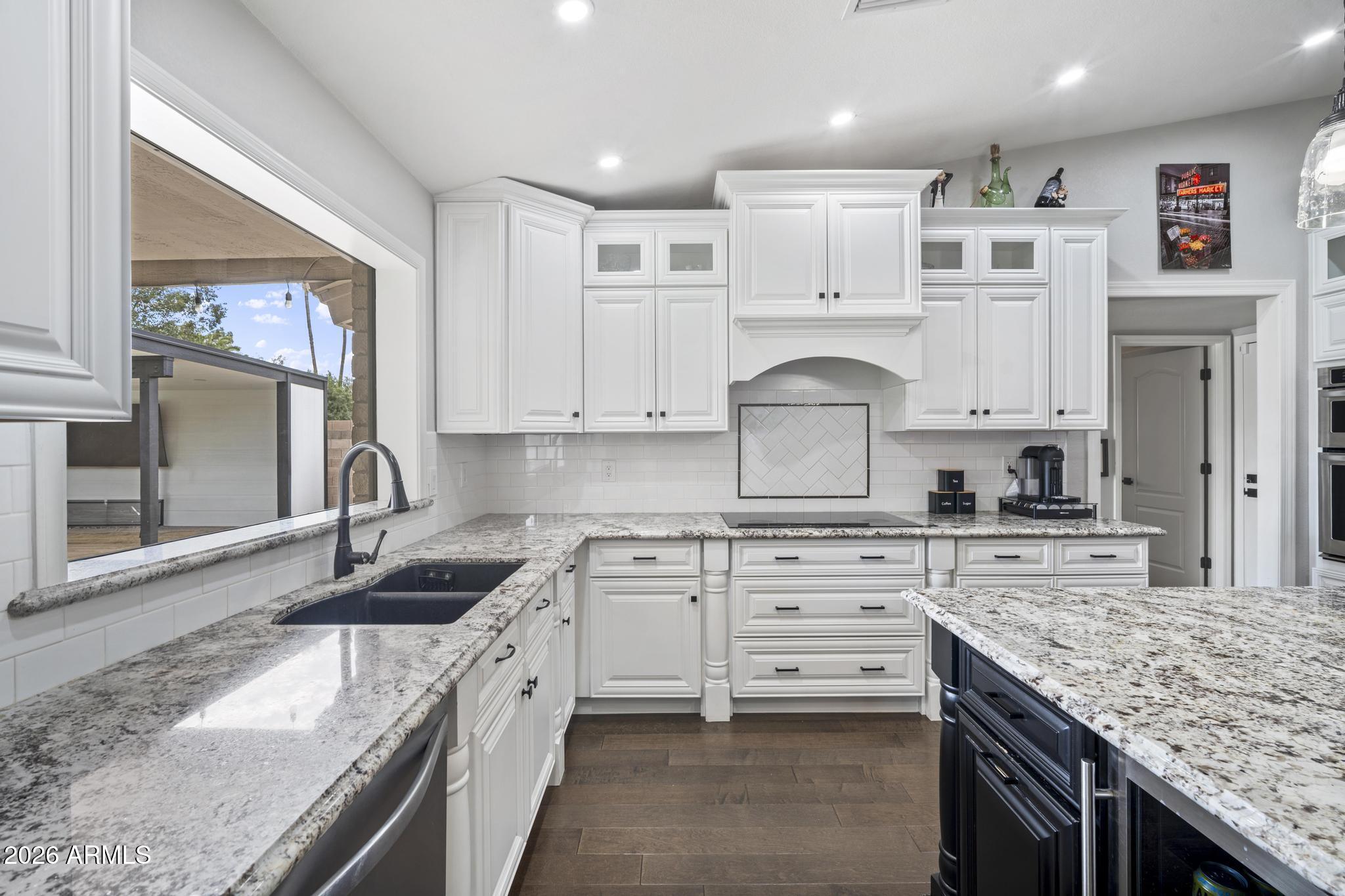 409 E CAROL ANN Way