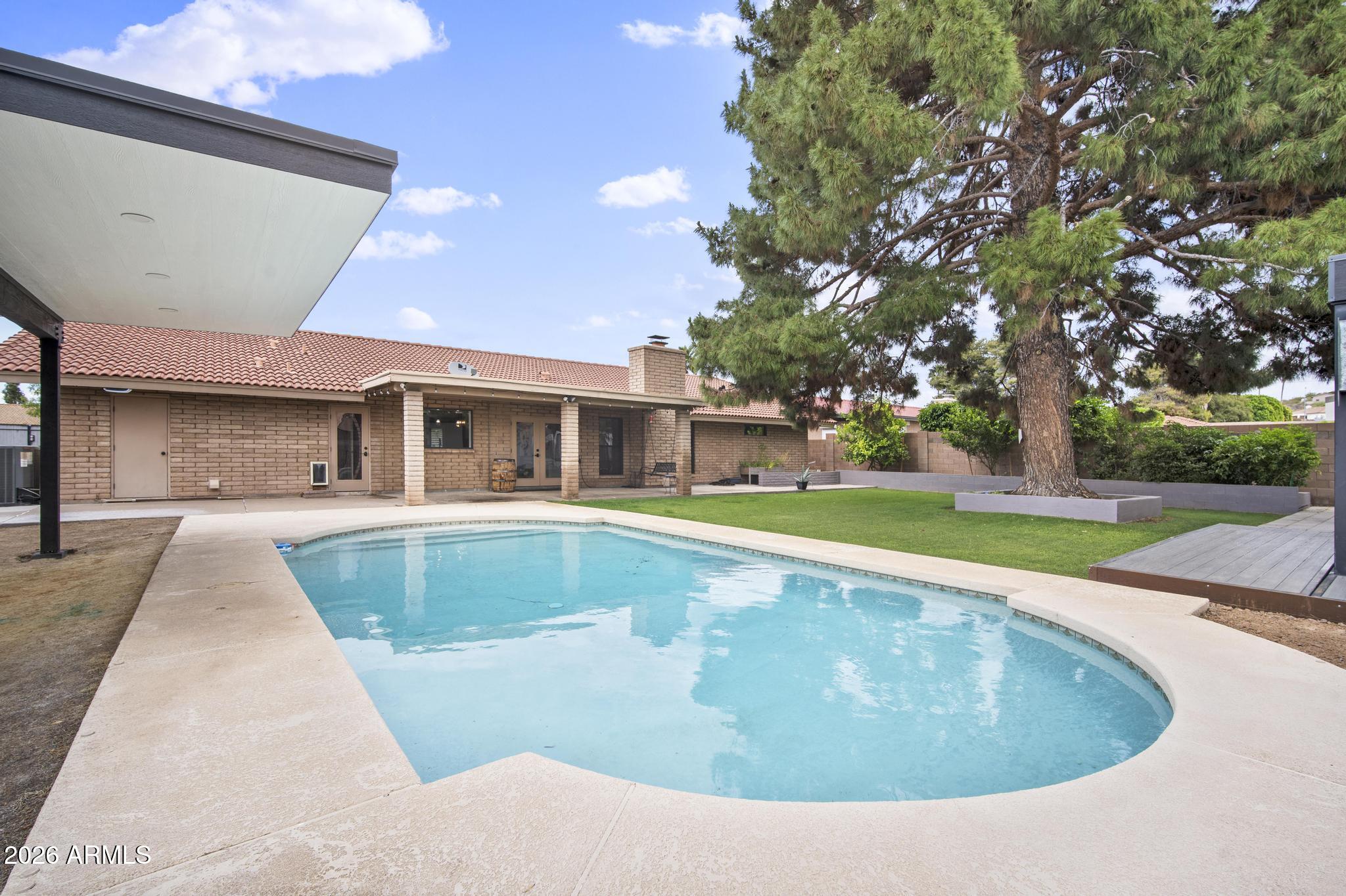 409 E CAROL ANN Way